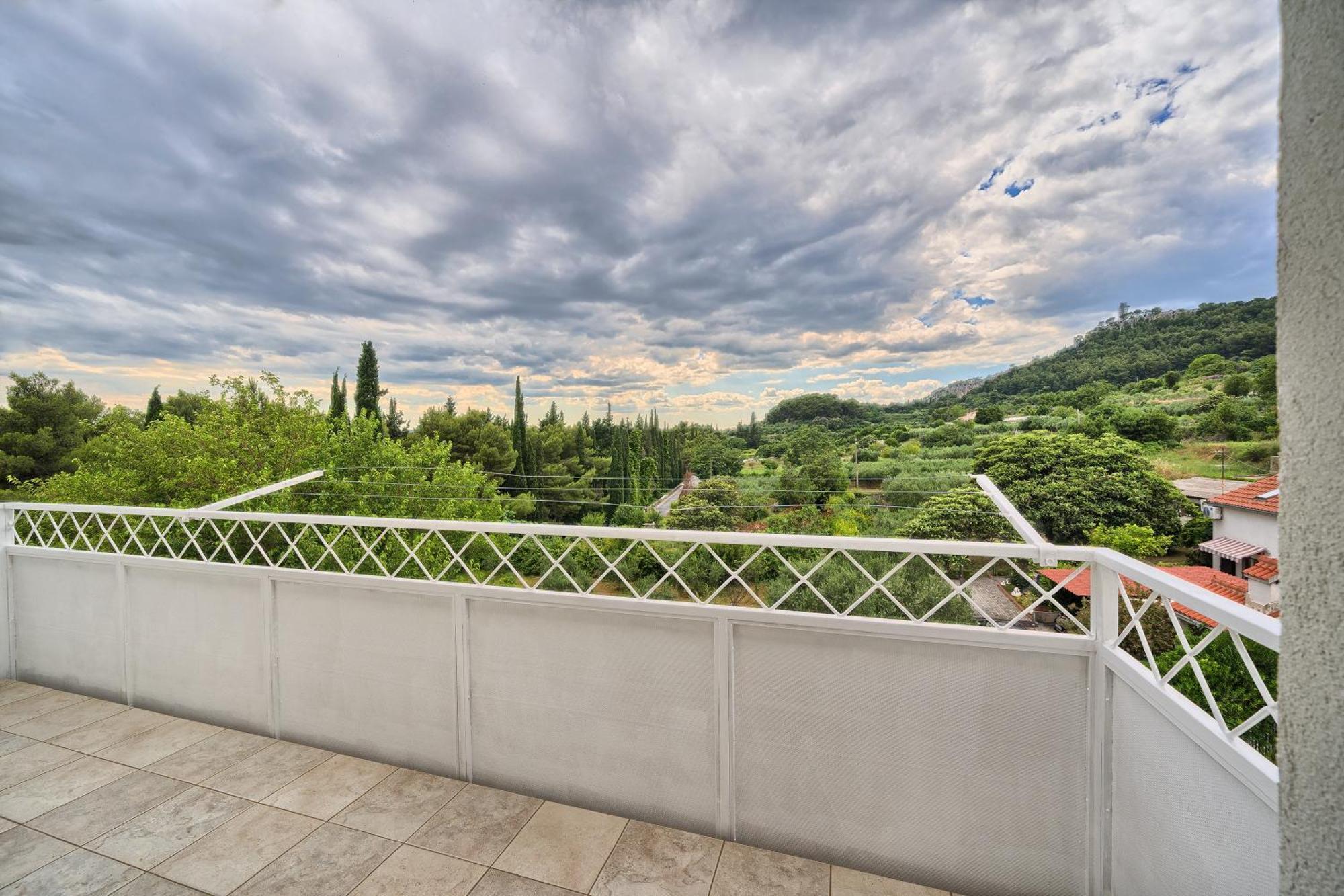 Adriatic Retreat Meje, 4 Min Walk To The Apartment Split
