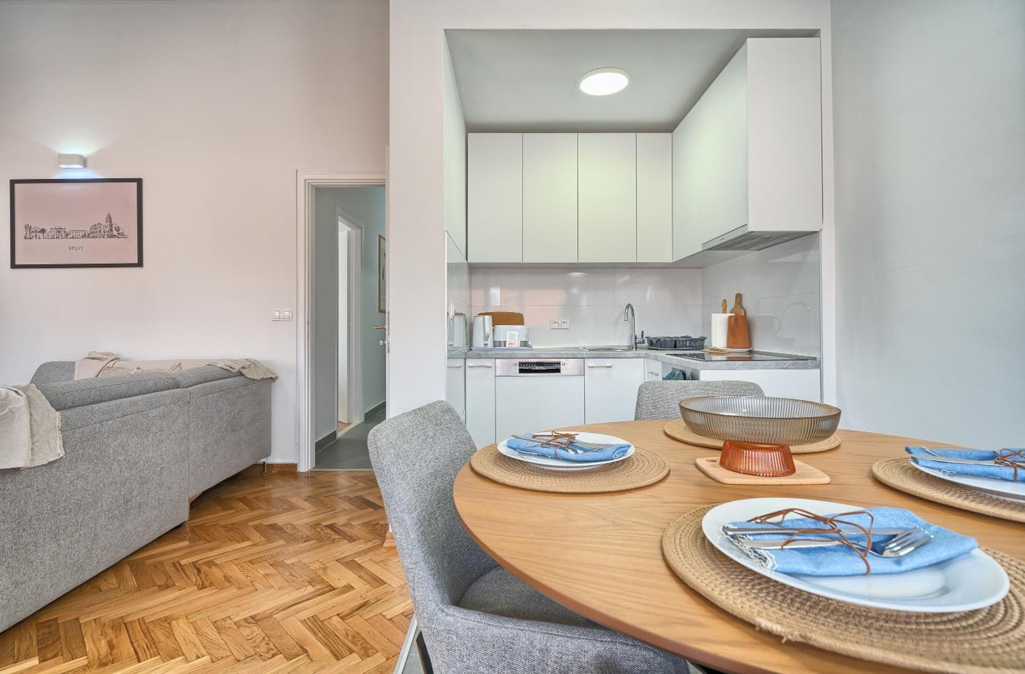 Adriatic Retreat Meje, 4 Min Walk To The Apartment Split