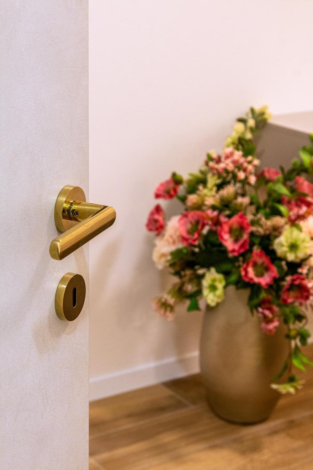 Luxury 2 Bedroom-2 Bathroom & App With Rooftop Terrace *