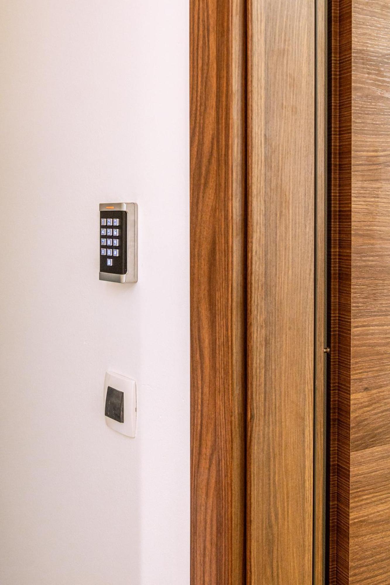 Luxury 2 Bedroom-2 Bathroom & App With Rooftop Terrace Split