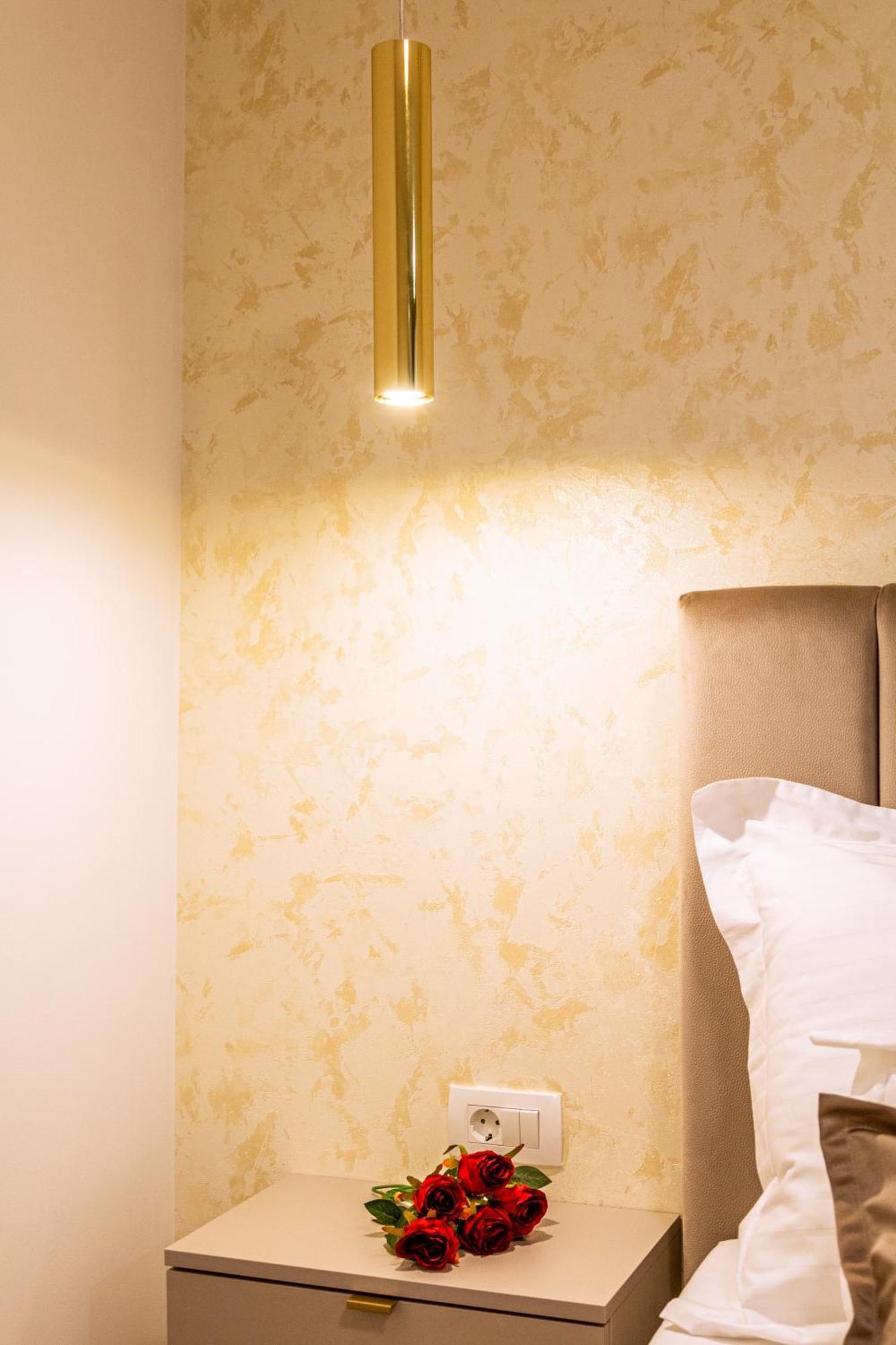 Apartment Luxury 2 Bedroom-2 Bathroom & App With Rooftop Terrace Split