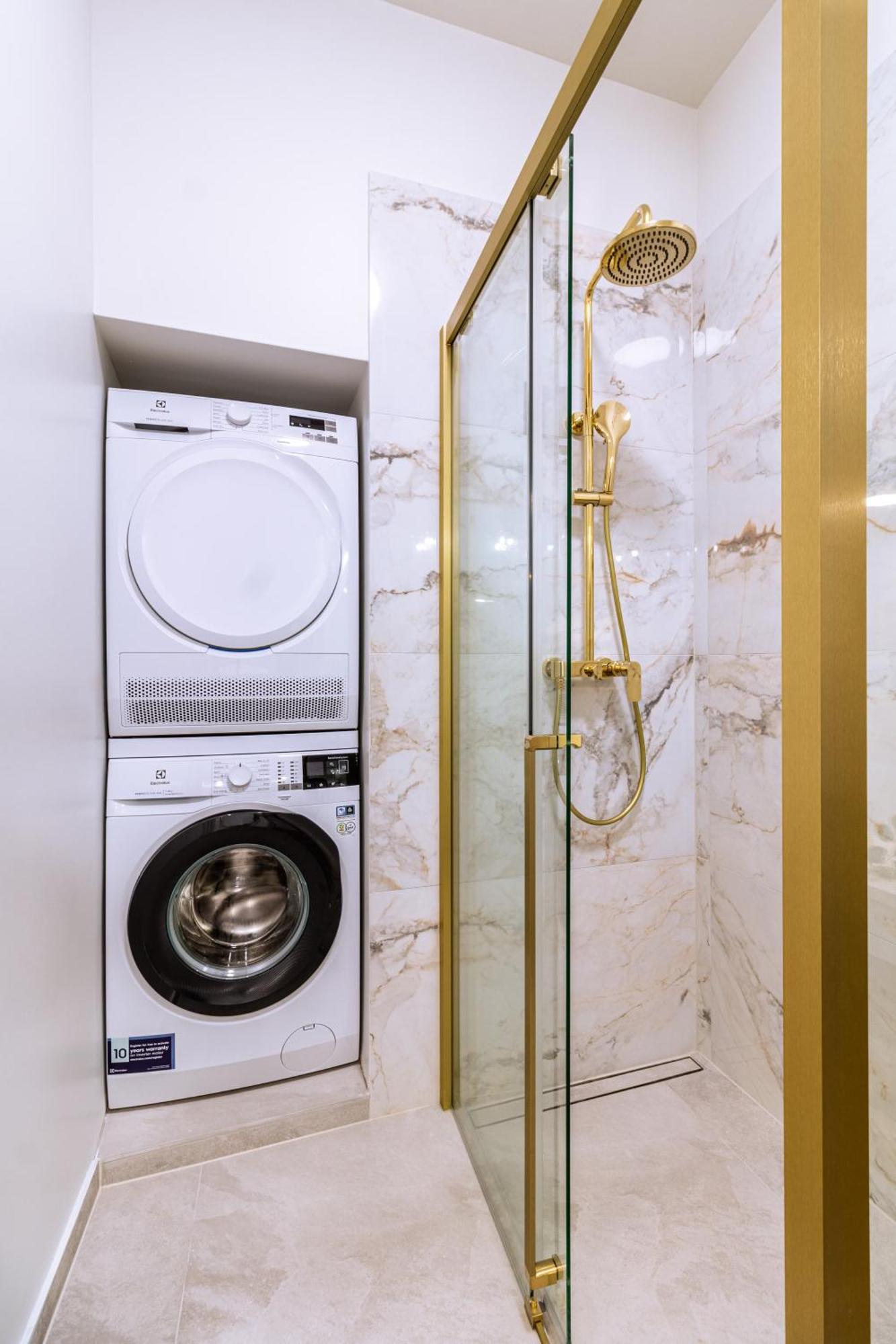 Apartment Luxury 2 Bedroom-2 Bathroom & App With Rooftop Terrace