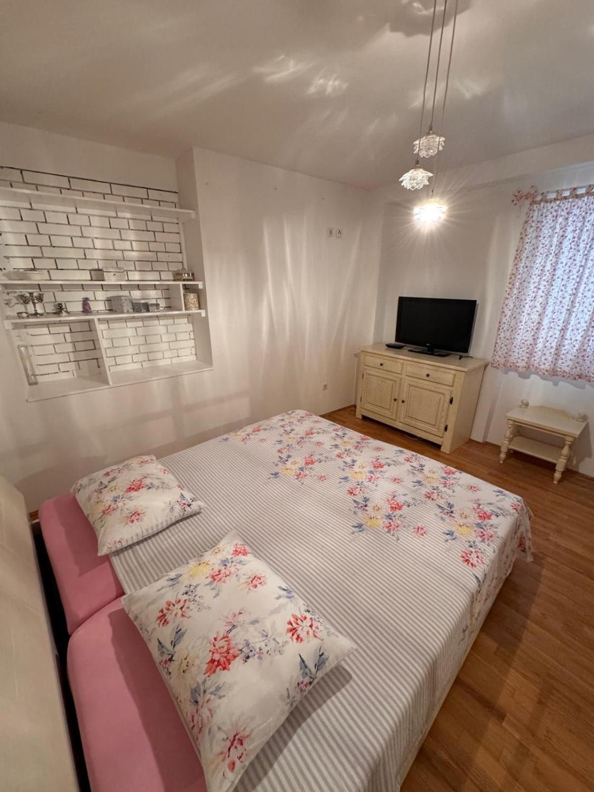 Tara Villa *