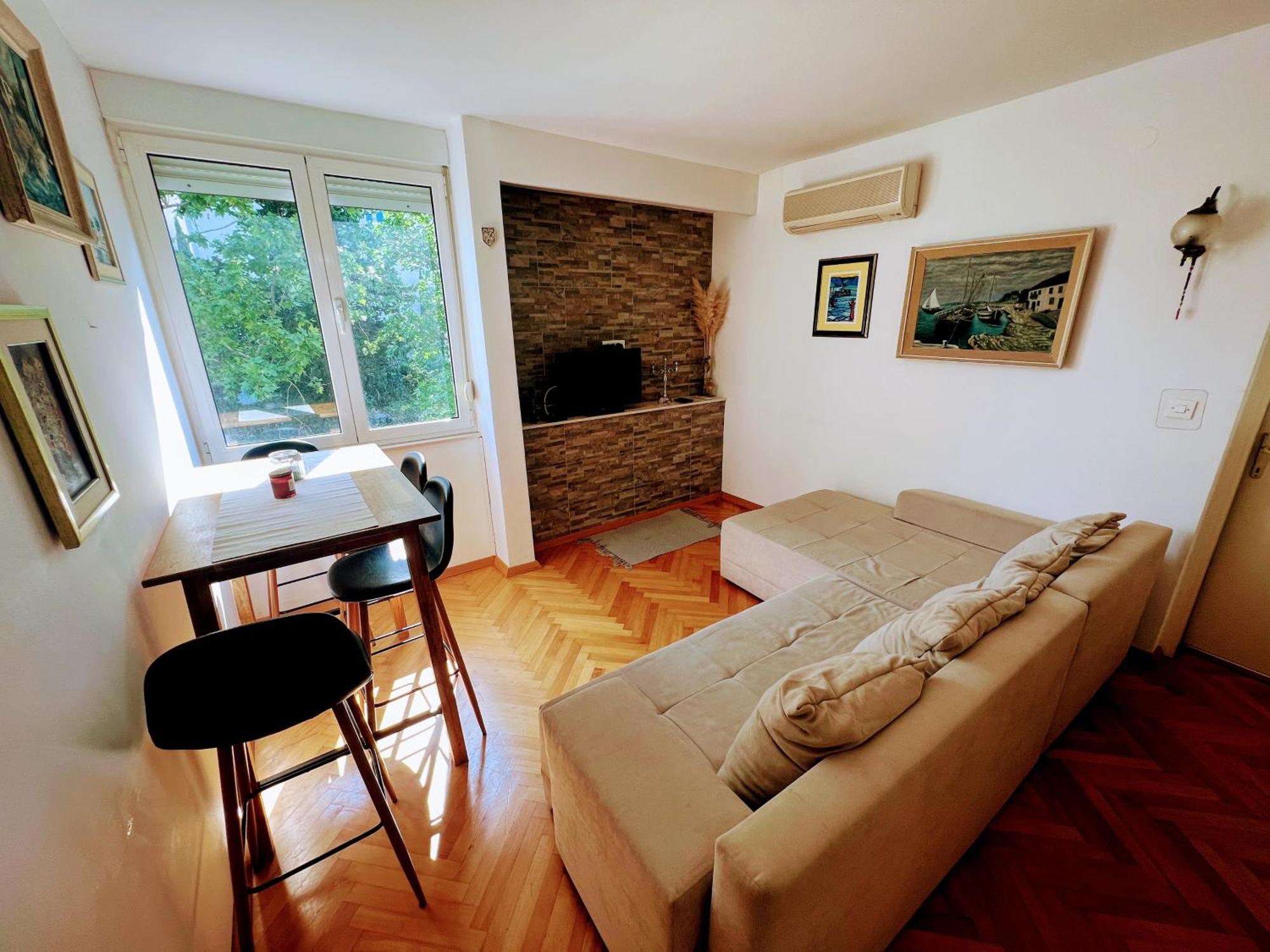 Apartment Monsignor