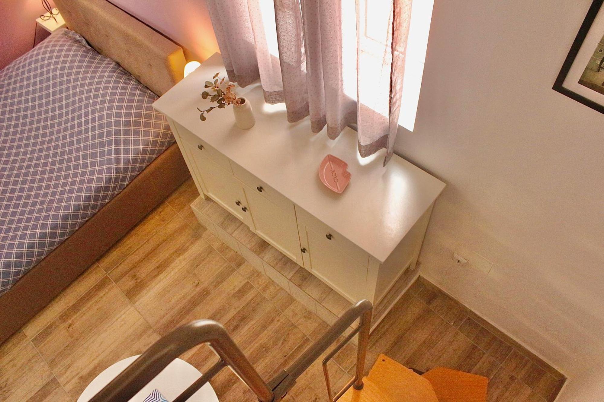 Klarisa Center With Terrace Apartment