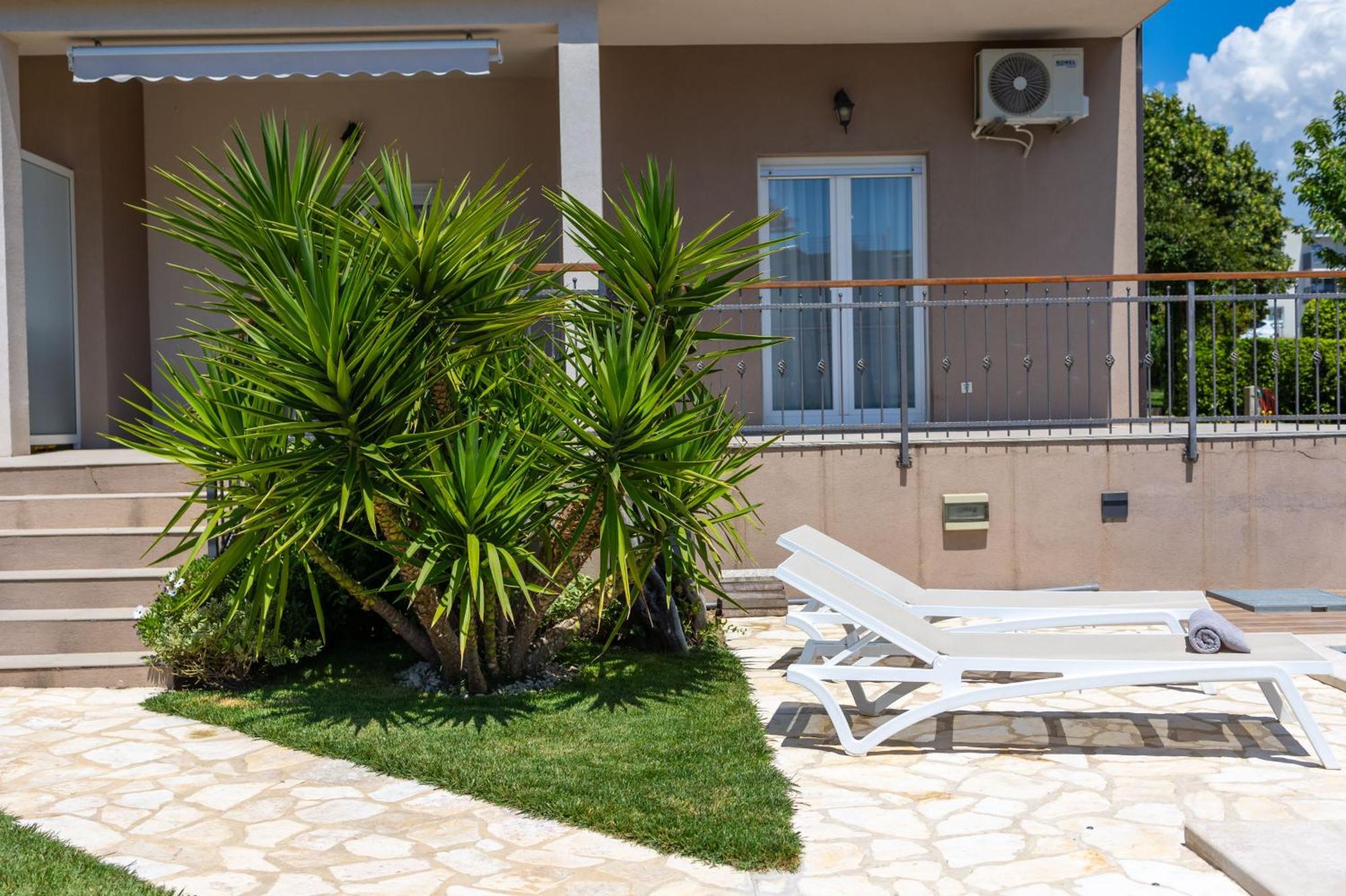 Apartment Sunny Garden *