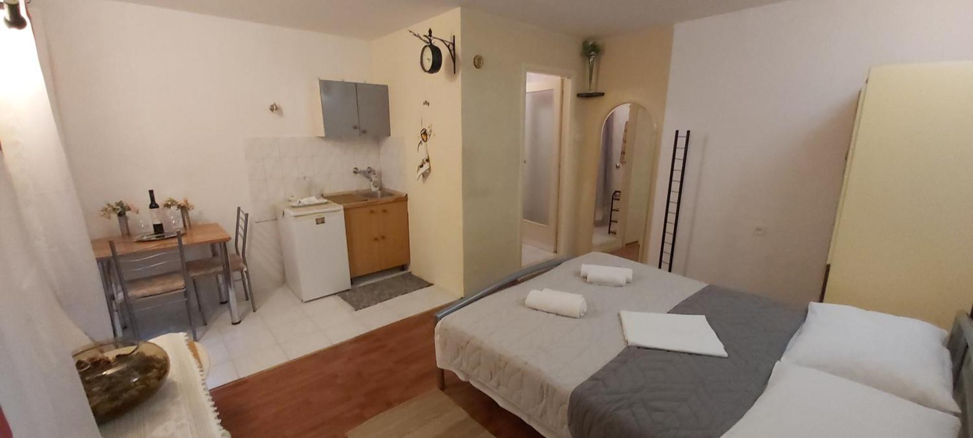 Down Town Apartment