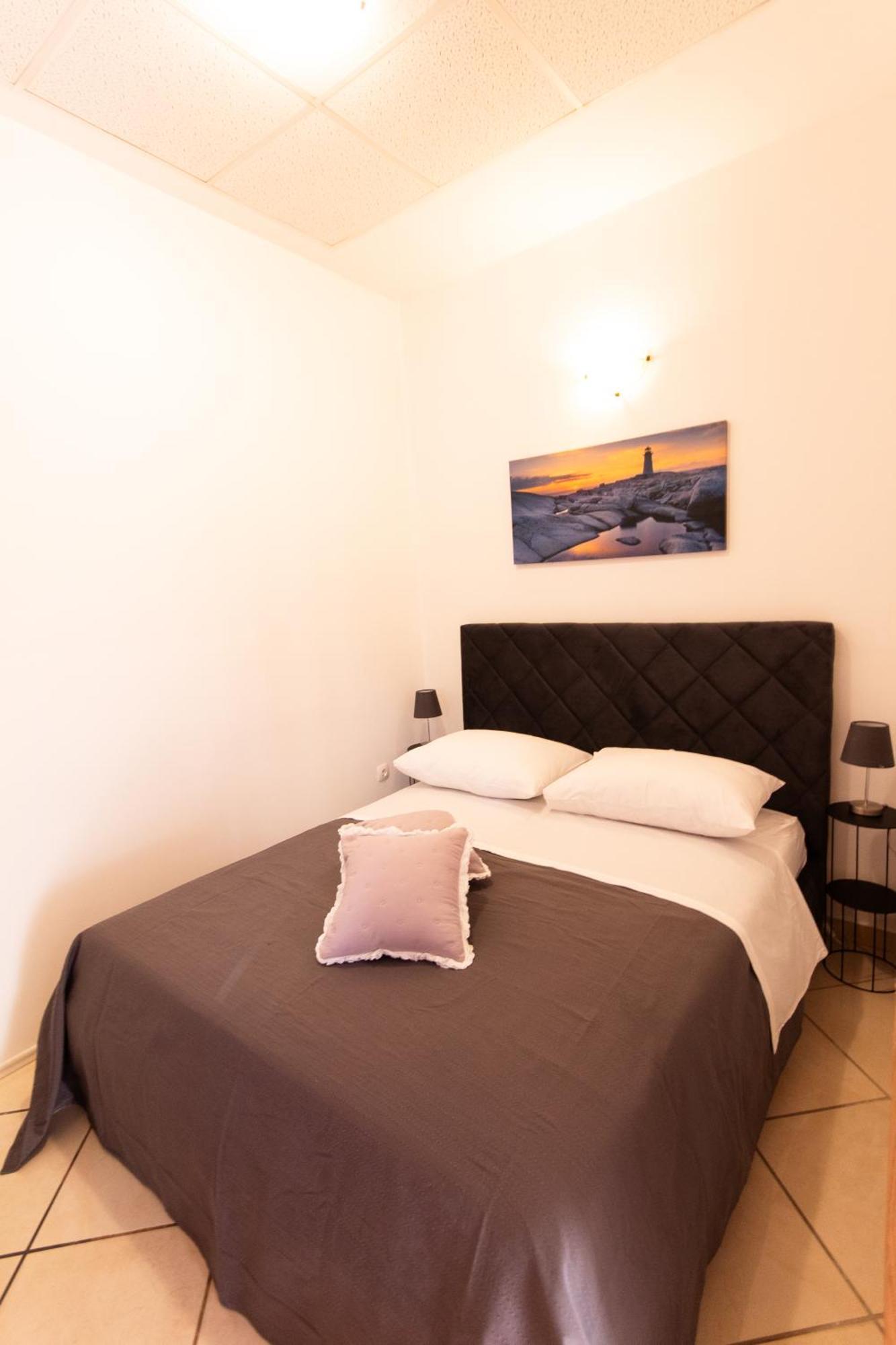 Le Petit, Near Theatre & Apartment