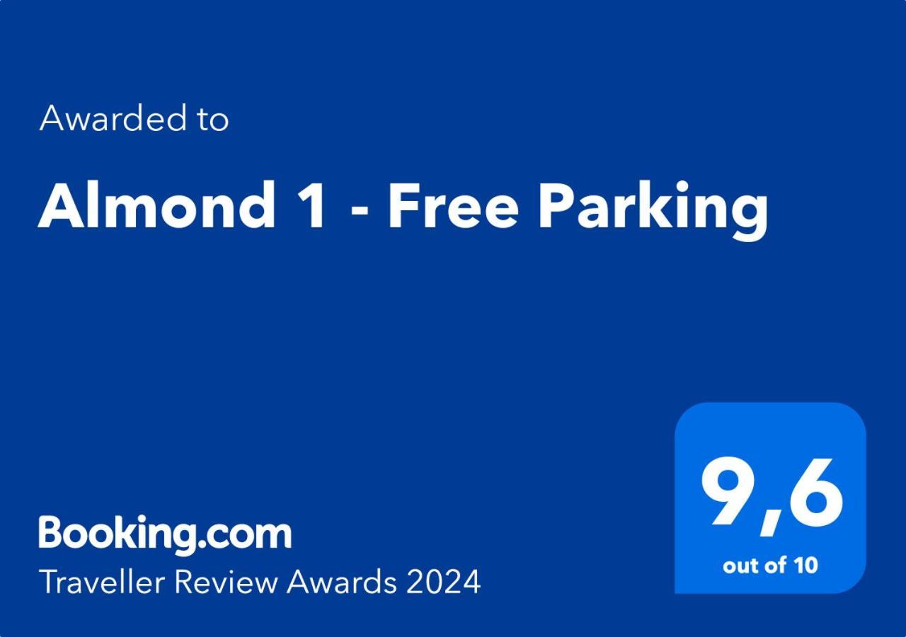 Almond 1 - Free Parking *
