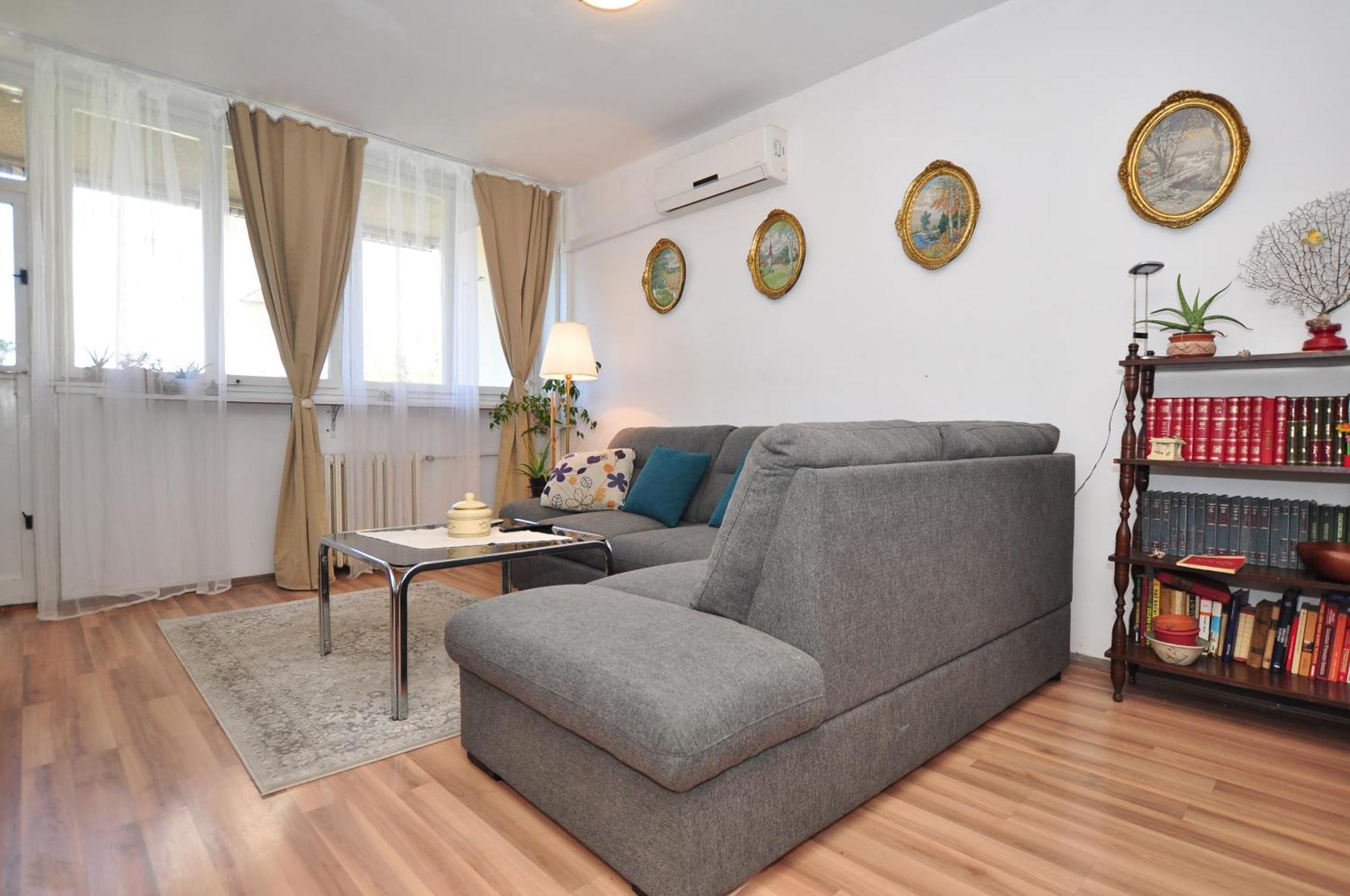 Nelson Apartment