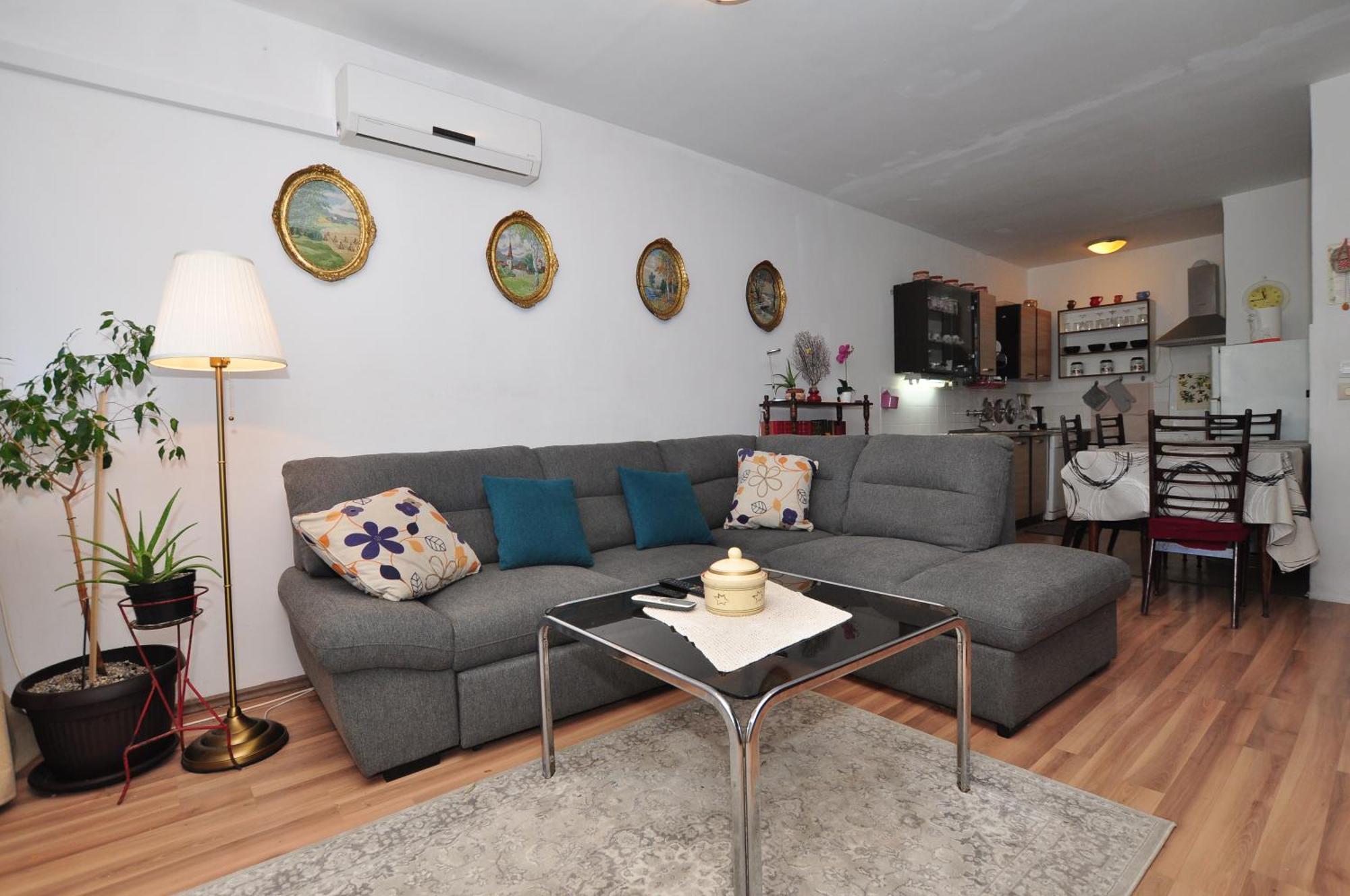 Apartment Nelson Split