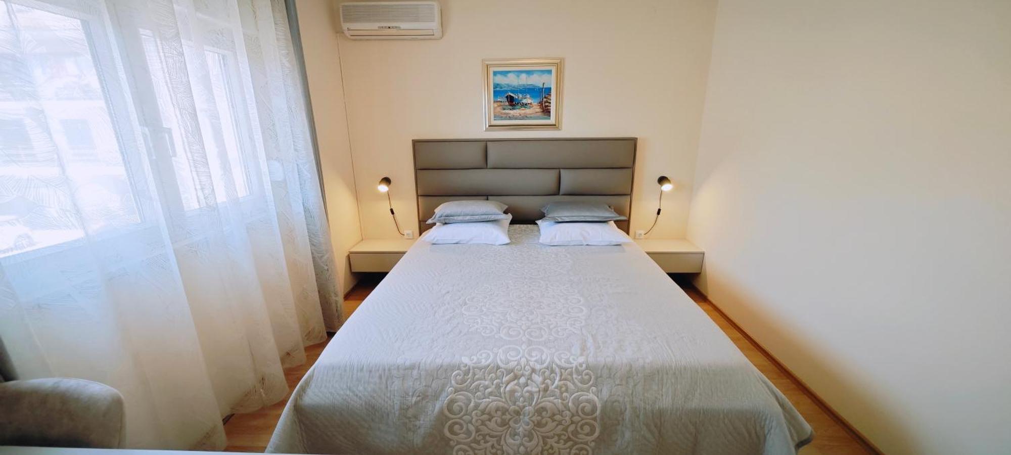 Guesthouse Rooms Split krevet i doručak