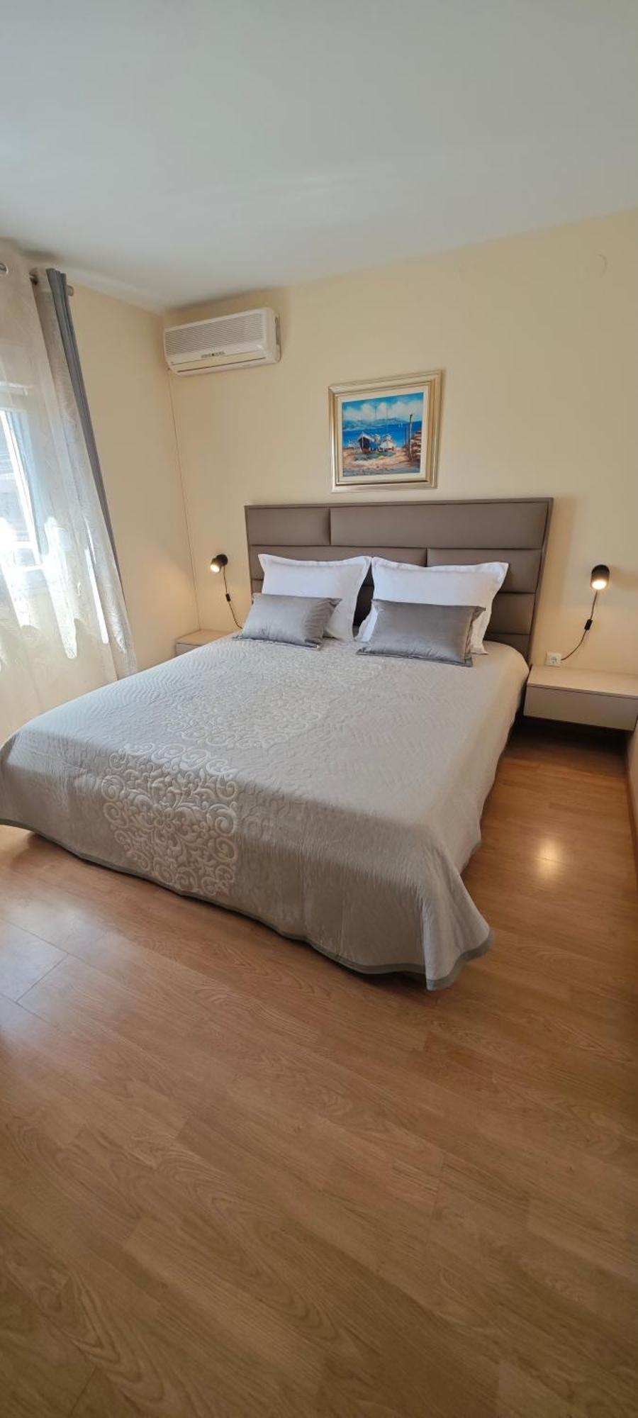 Guesthouse Rooms Split krevet i doručak