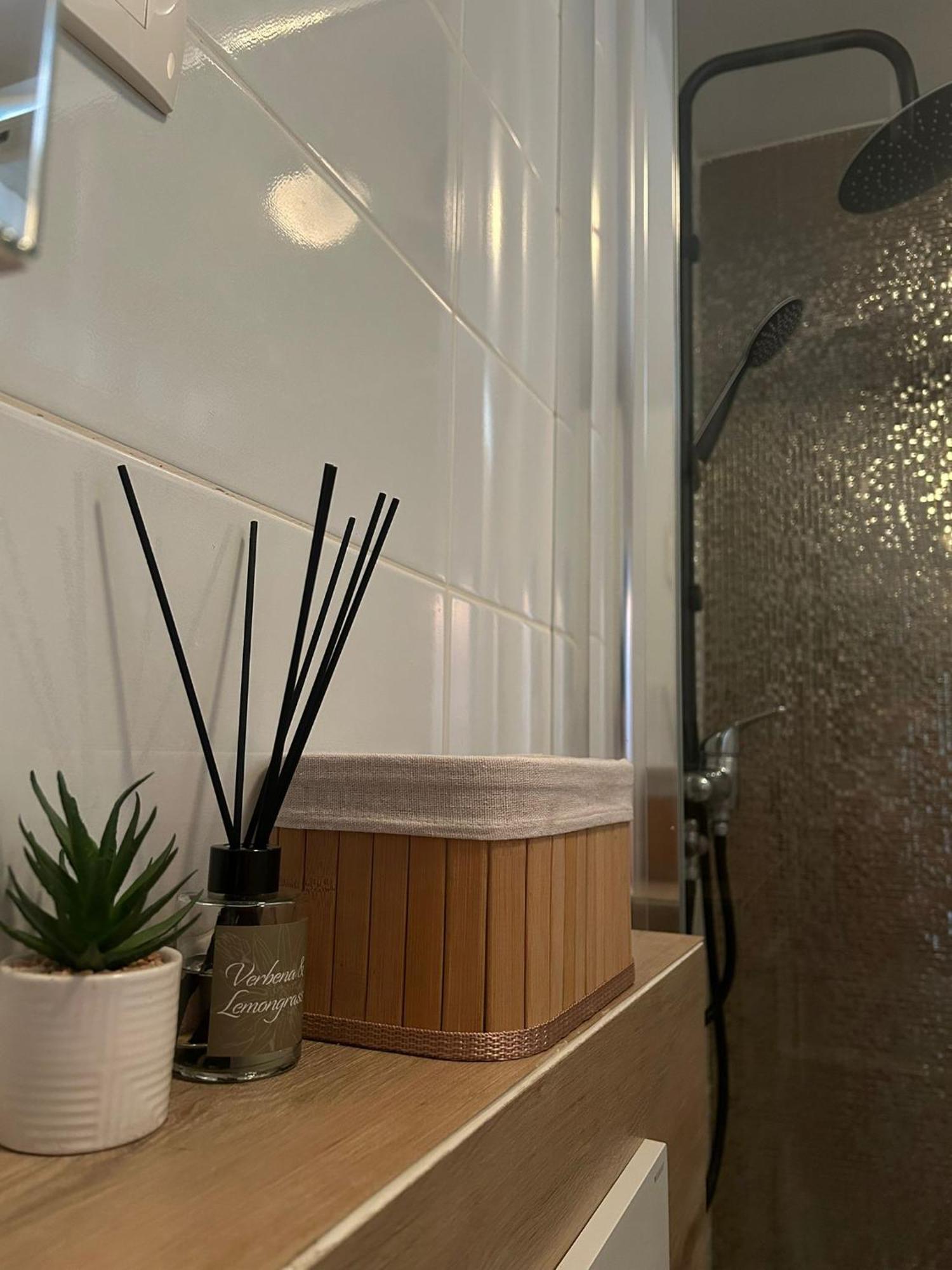 Amber Apartment *