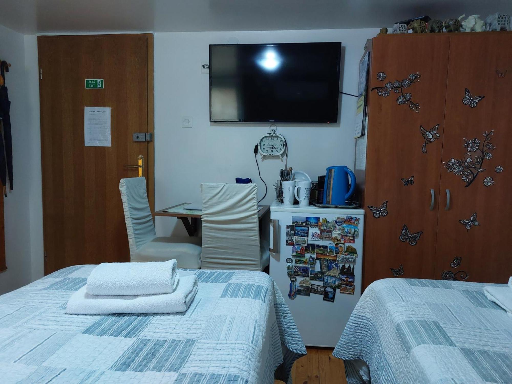 Rm Antonio On Dumanica St - En-suite Rm 5 Min To The Old Town Of Guest house *