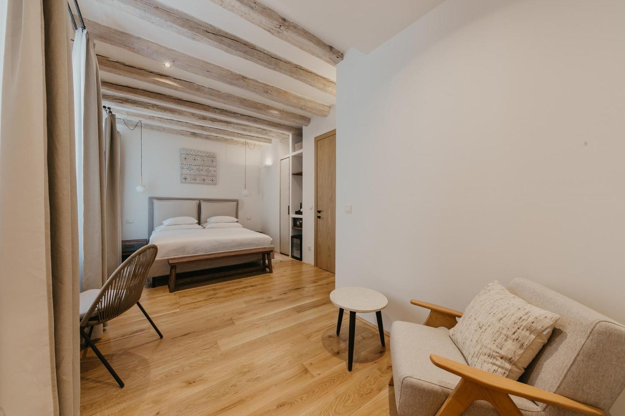 Guest house Porto Nativo 4*