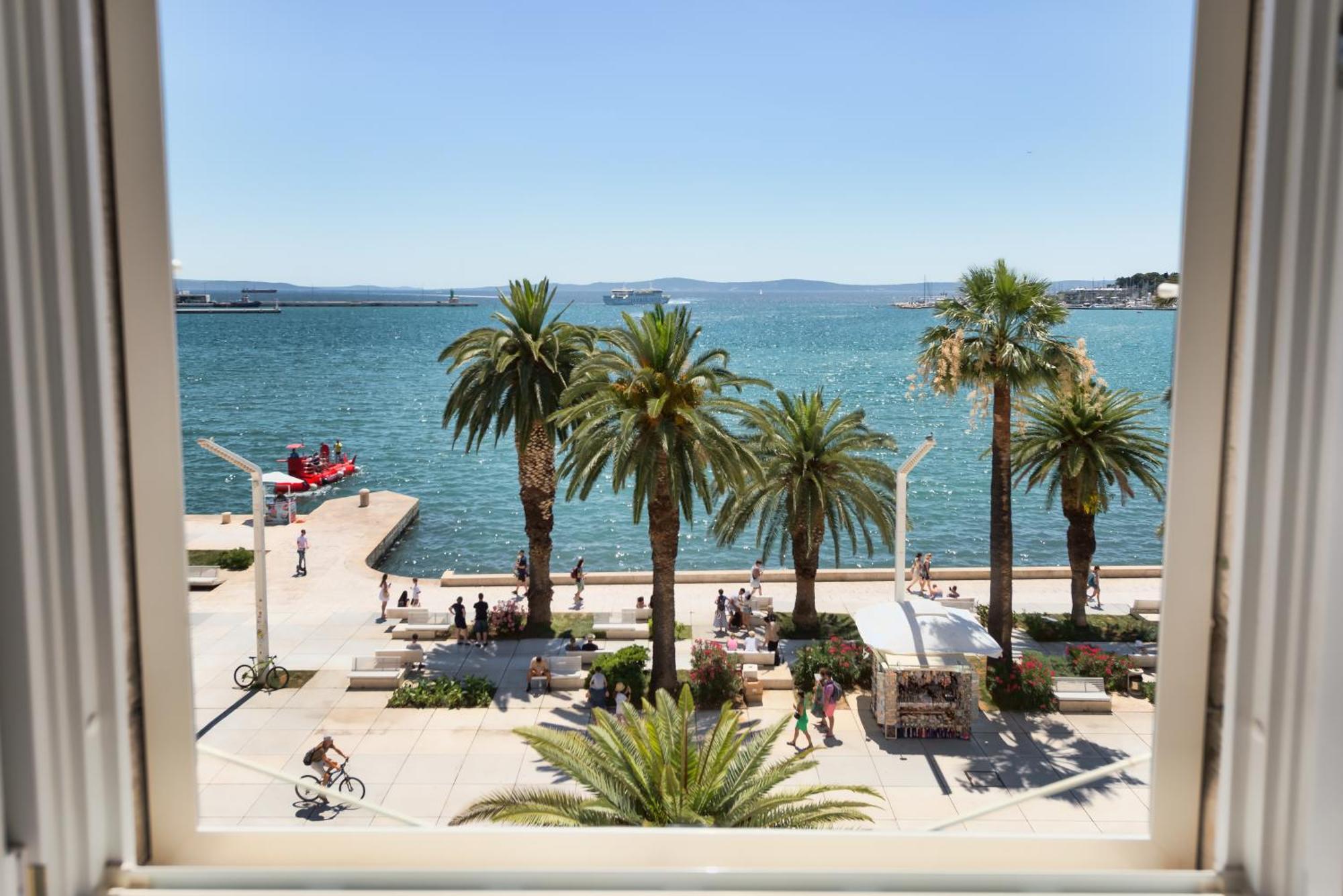 Palms Promenade Luxury