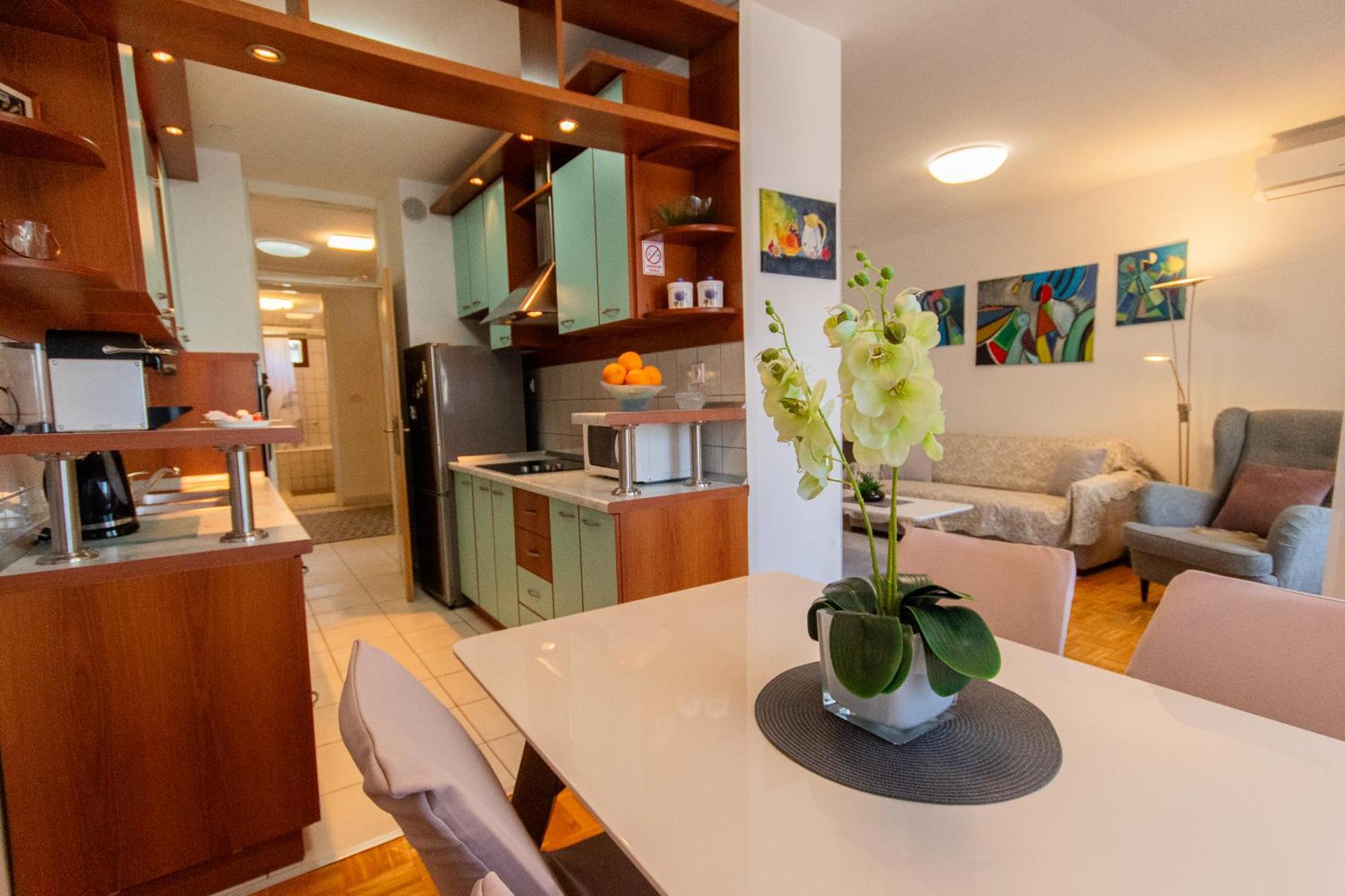 Apartment Large Stylish Ankica,free Public Parking Split