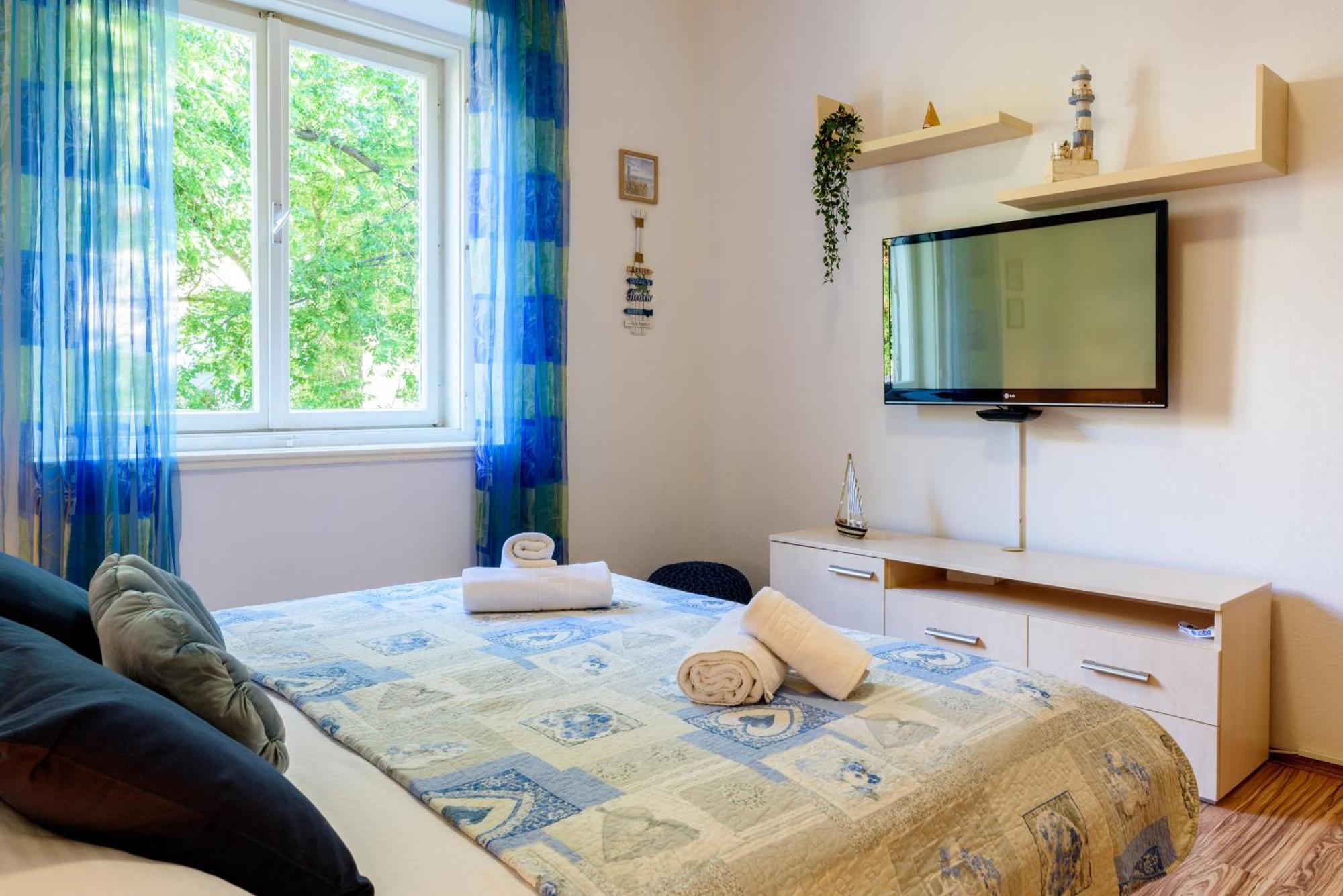 Apartment Central 2 Bedroom, Free Private Parking Split