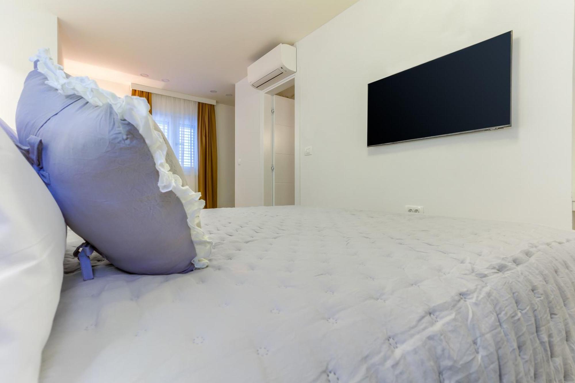 Frühstückspension Luxury Bed & Breakfast Irini, In The Heart Of *