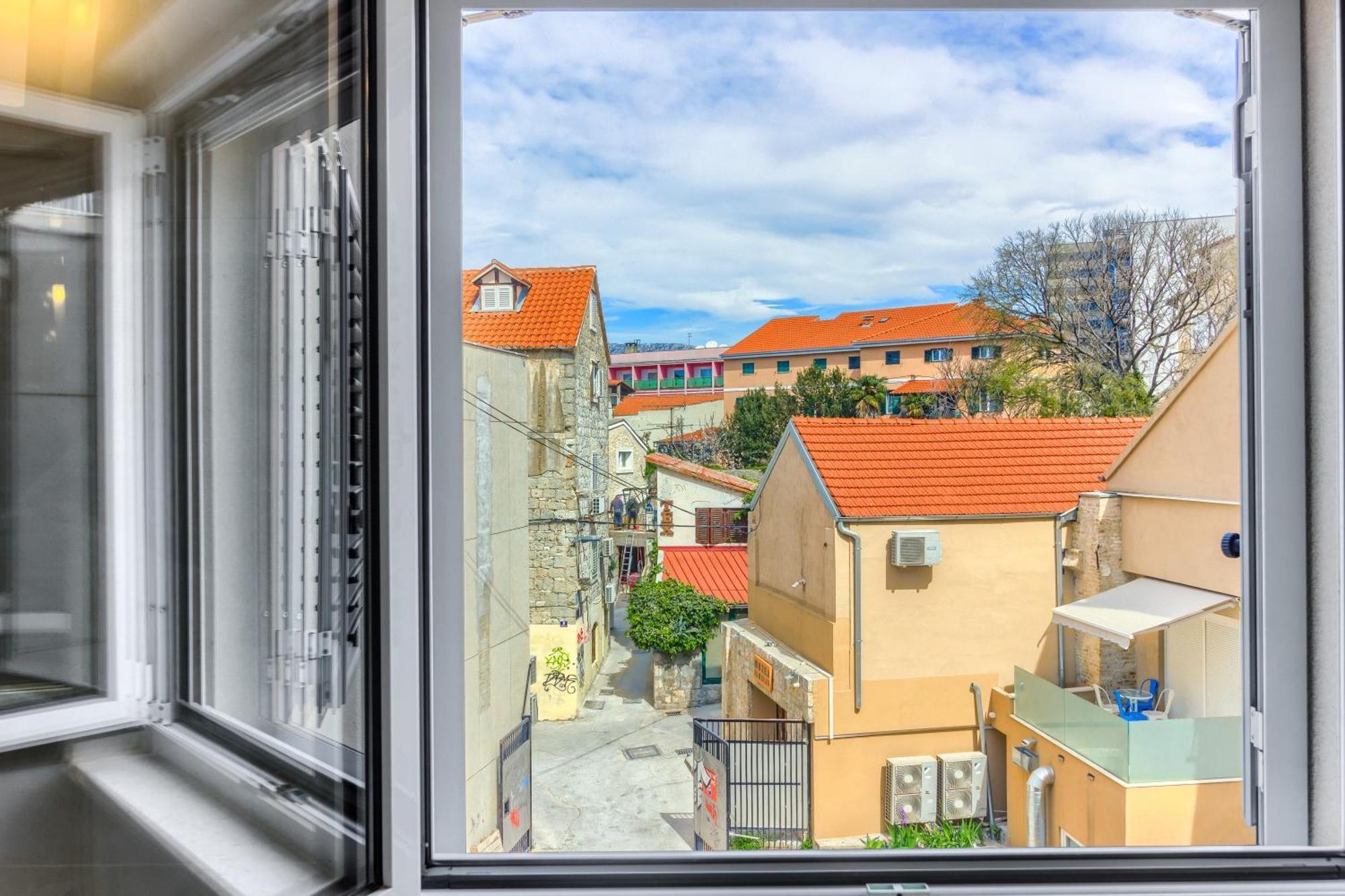 Luxury Bed & Breakfast Irini, In The Heart Of