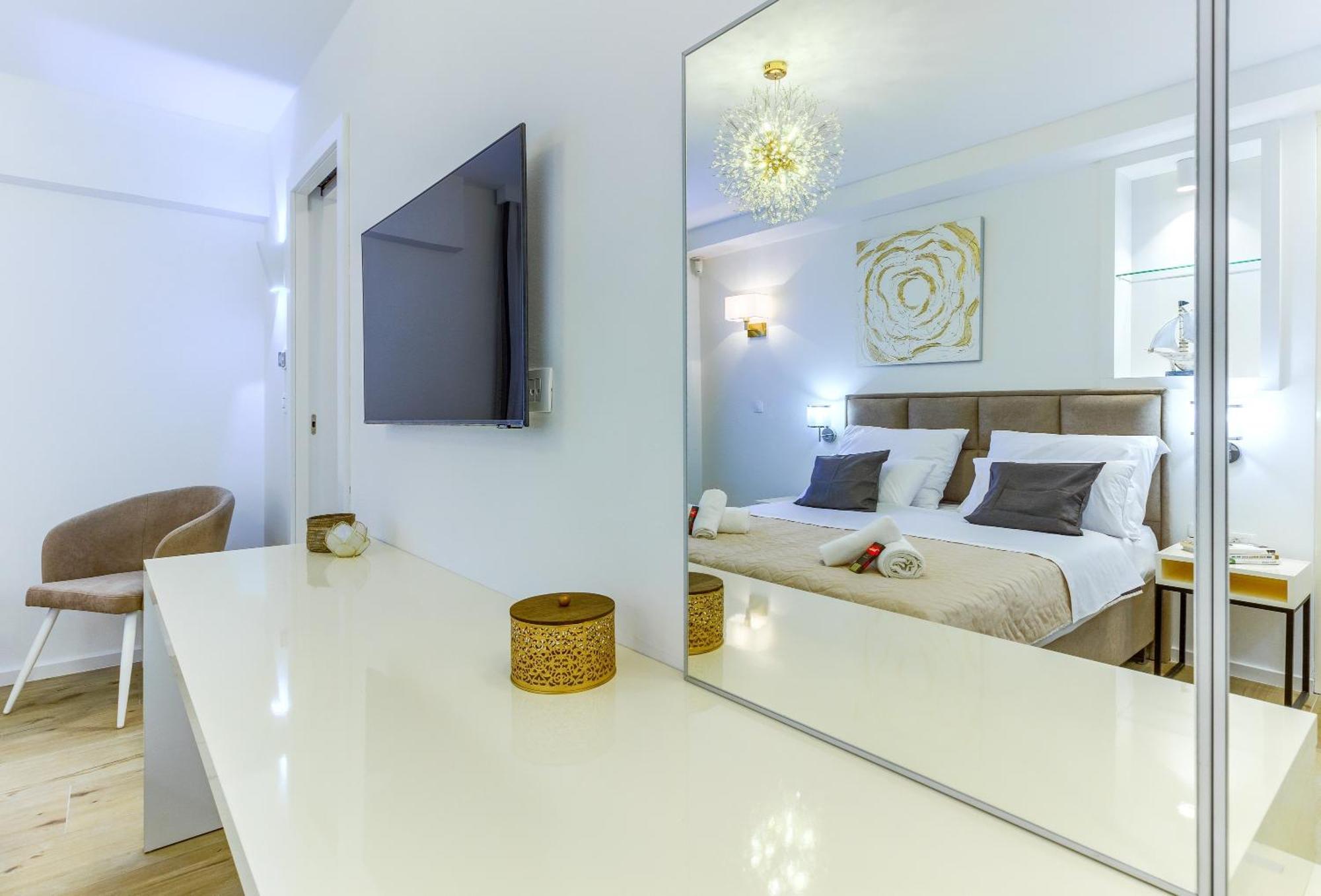 Luxury Bed & Breakfast Irini, In The Heart Of Frühstückspension Split