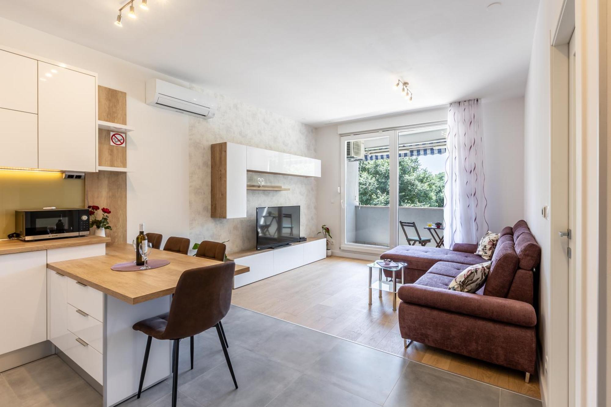 Ema 3 Apartment *