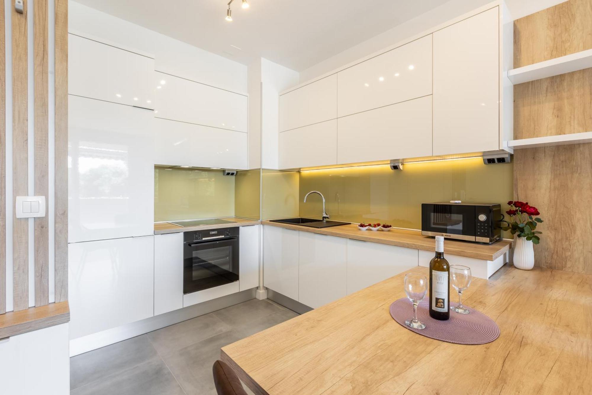 Ema 3 Apartment *