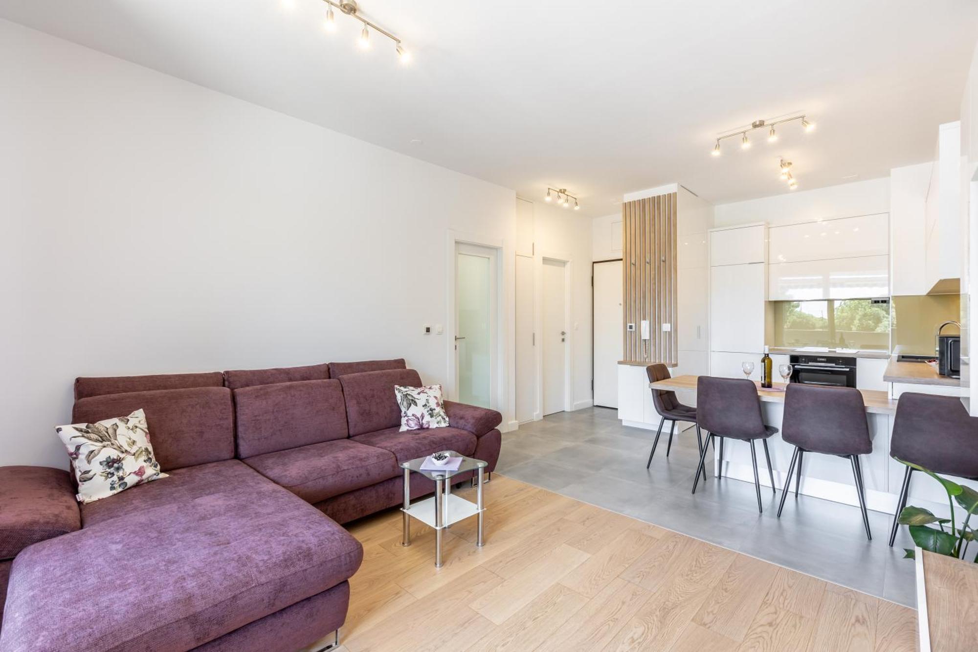 Ema 3 Apartment Split