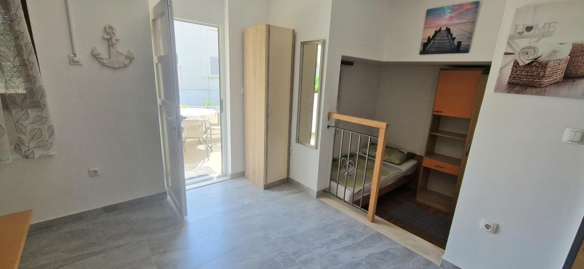 Apartment Maestral *
