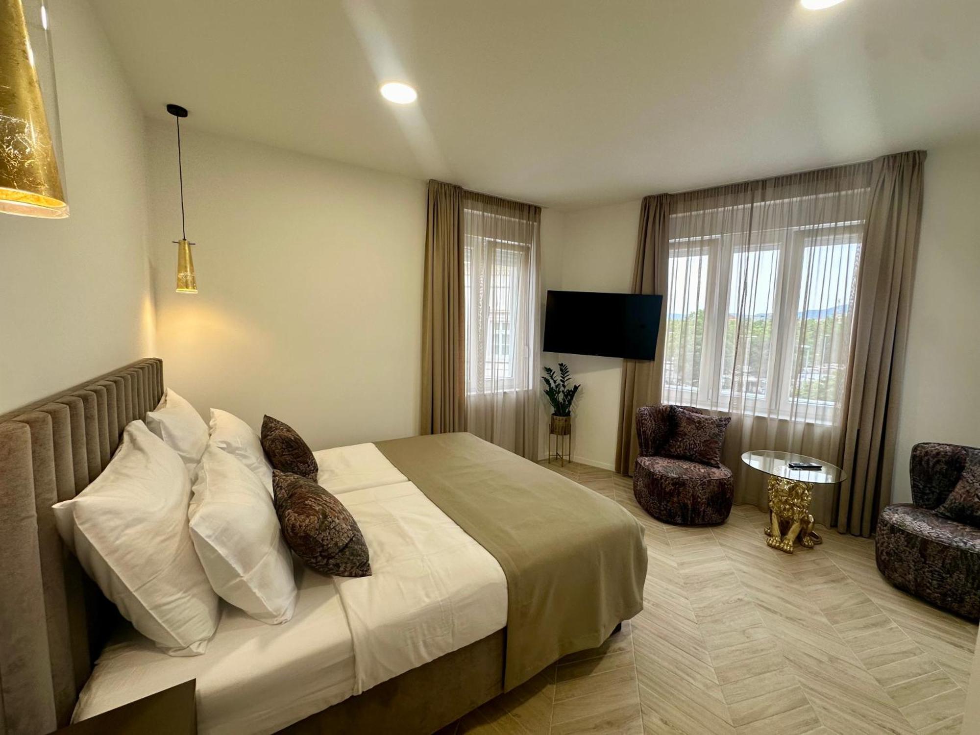 Mariani Luxury In Center Guest house