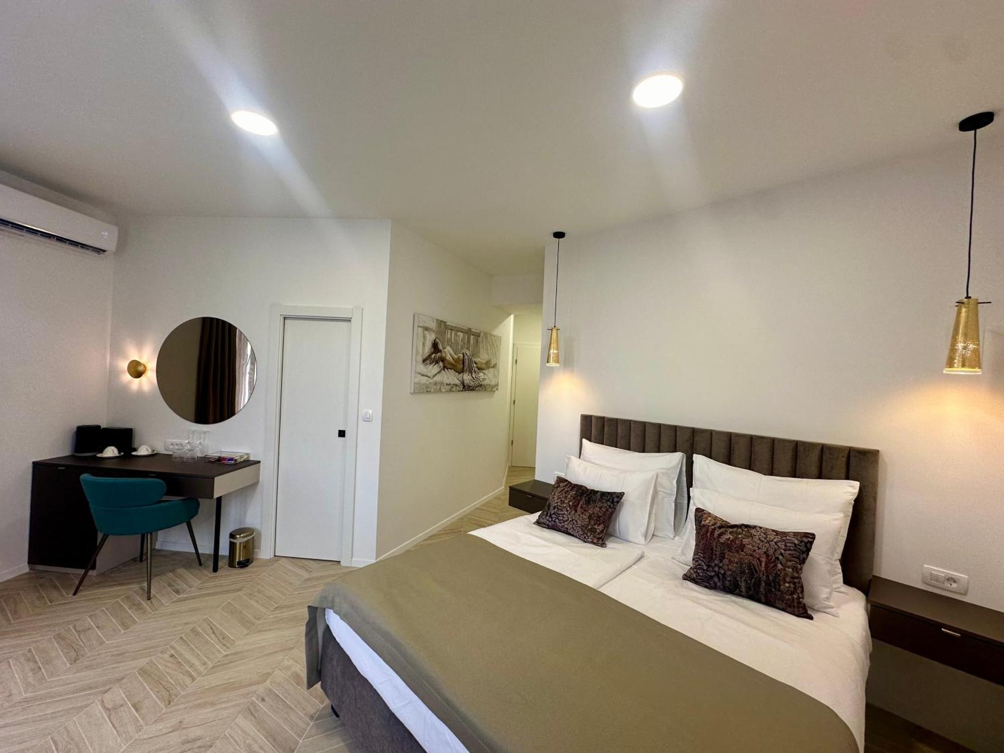 Mariani Luxury In Center *