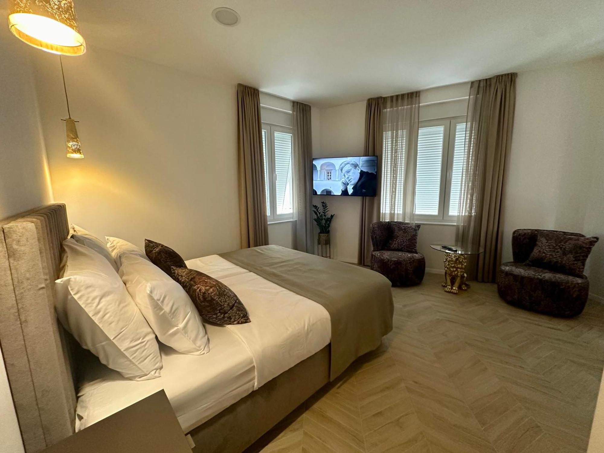 Mariani Luxury In Center Guest house *