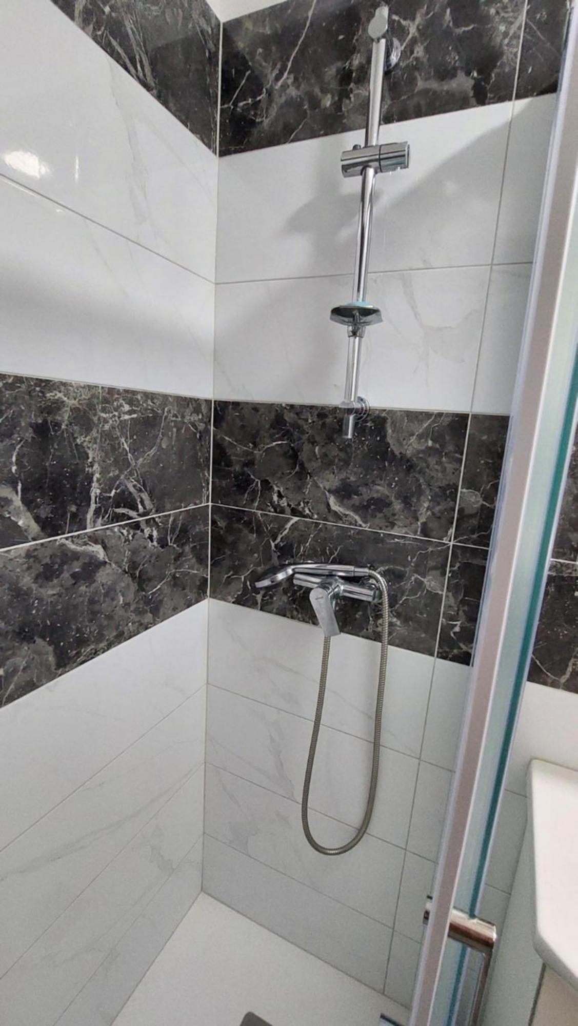 Apartment With Private Toilet And Balcony In Center In Shared *