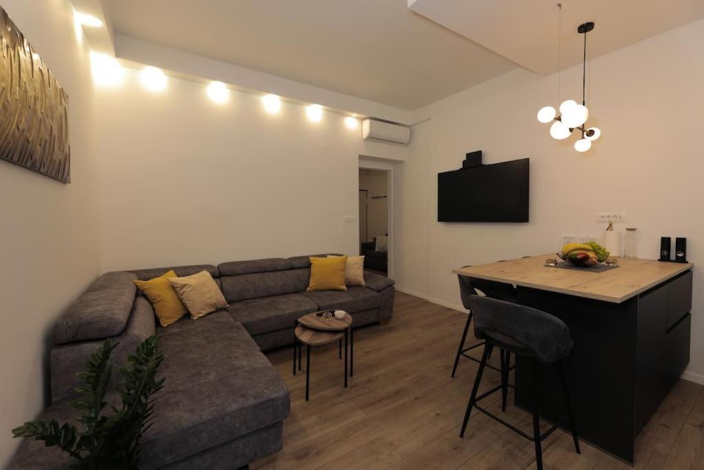 Tata Apartment Split