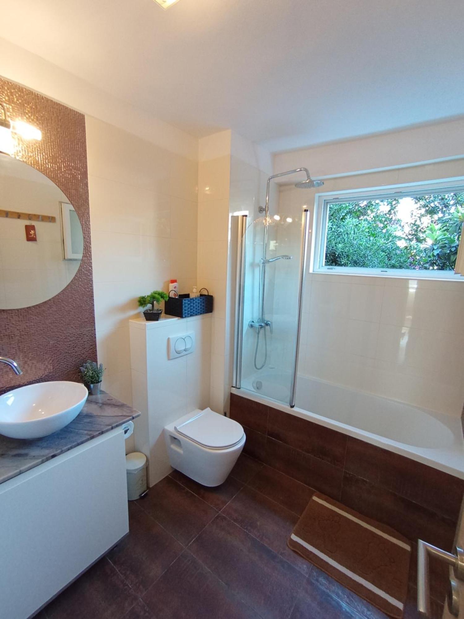Marino - Sweet Comfort In City Center Apartment *