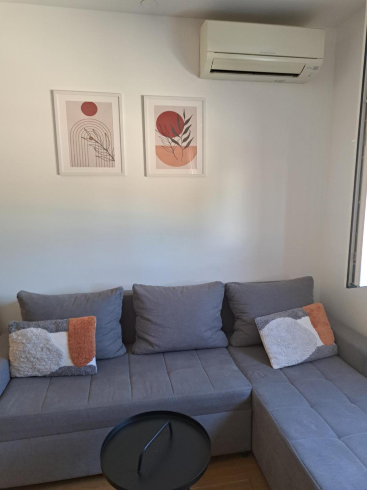 Great Apartment, Free Parking In The Garage, Znjan * Split
