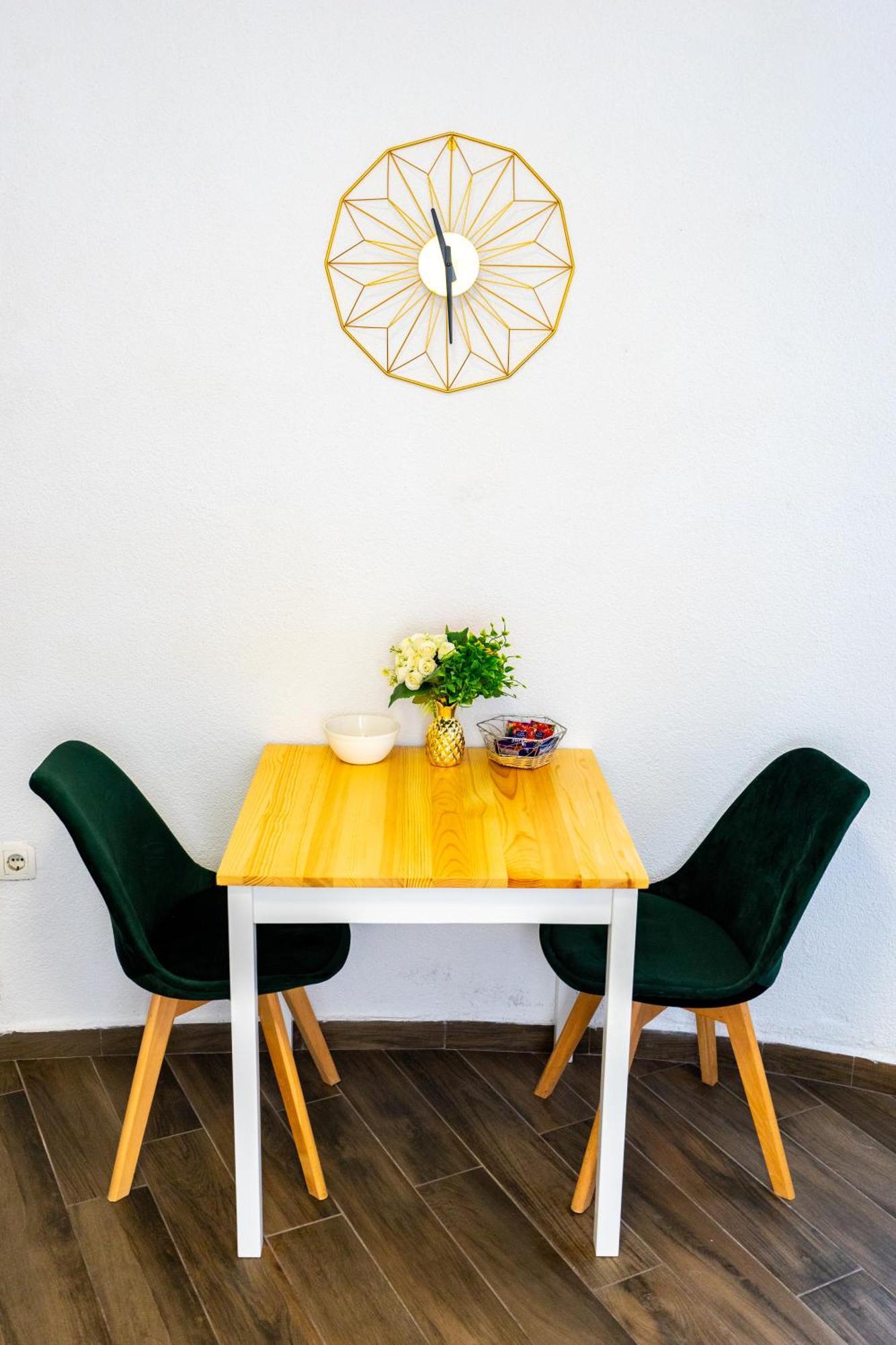 Apartment Corner *