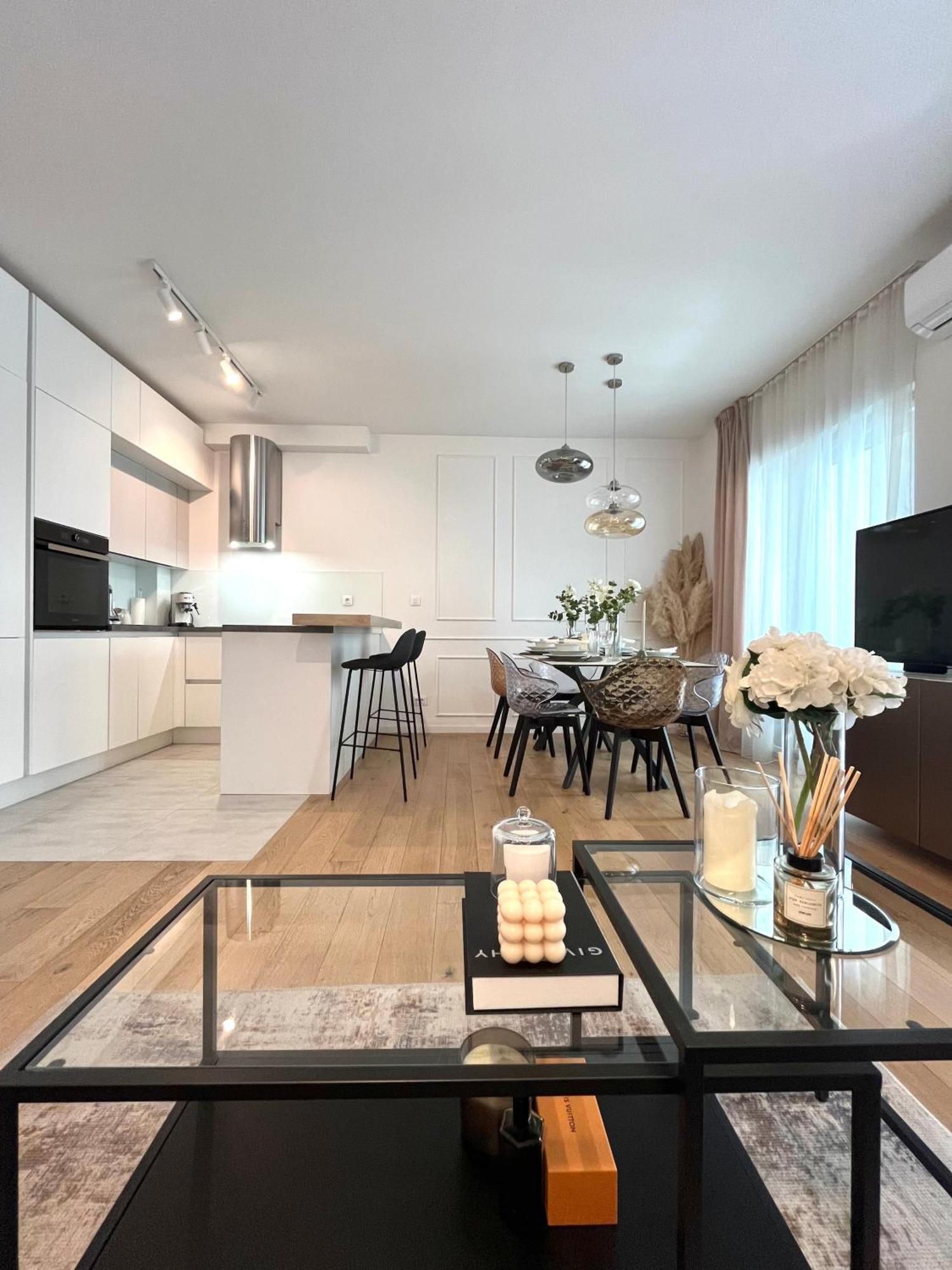 Luxury Rinos - Free Garage Parking Apartment Split