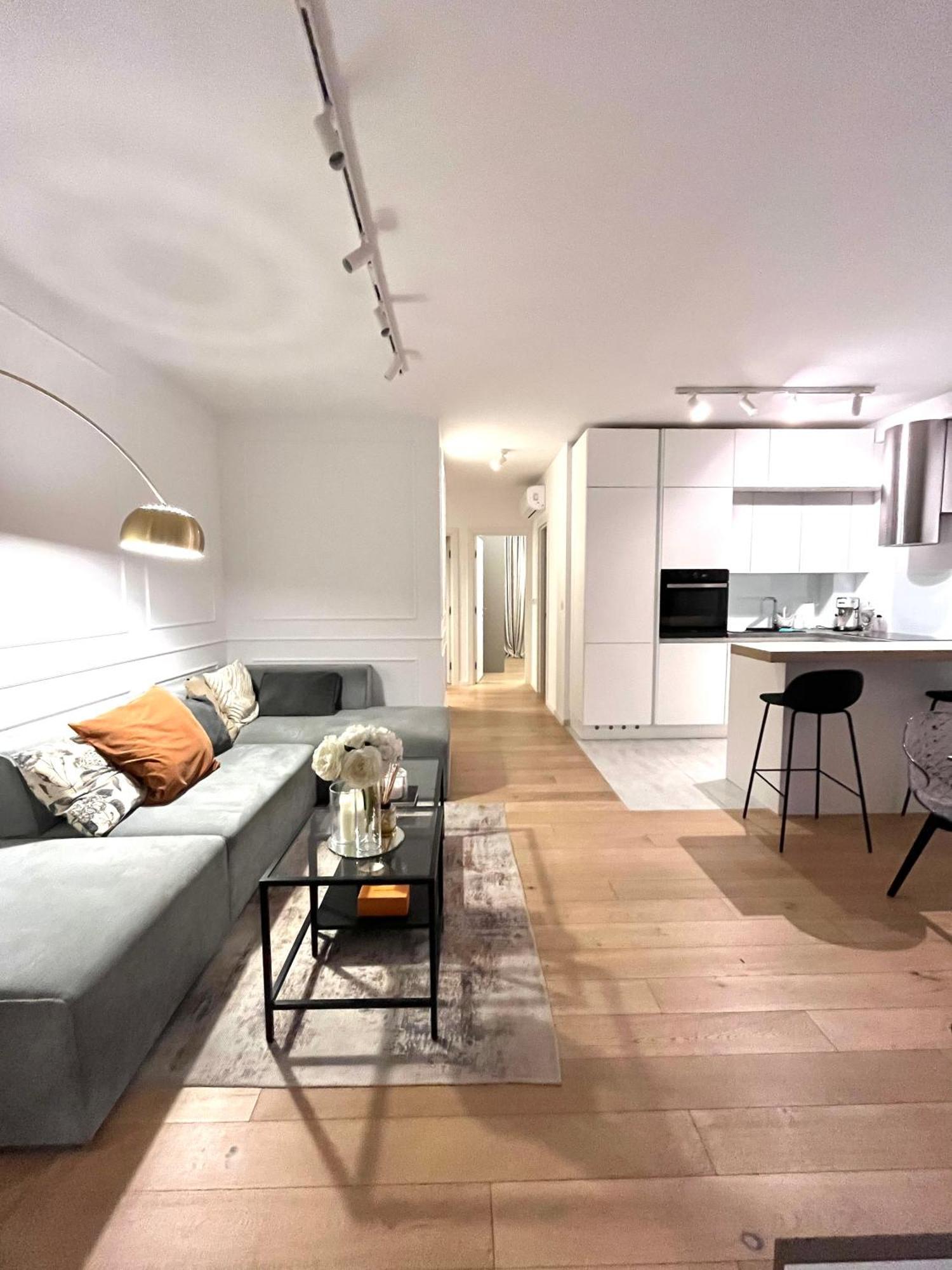 Apartment Luxury Rinos - Free Garage Parking Split