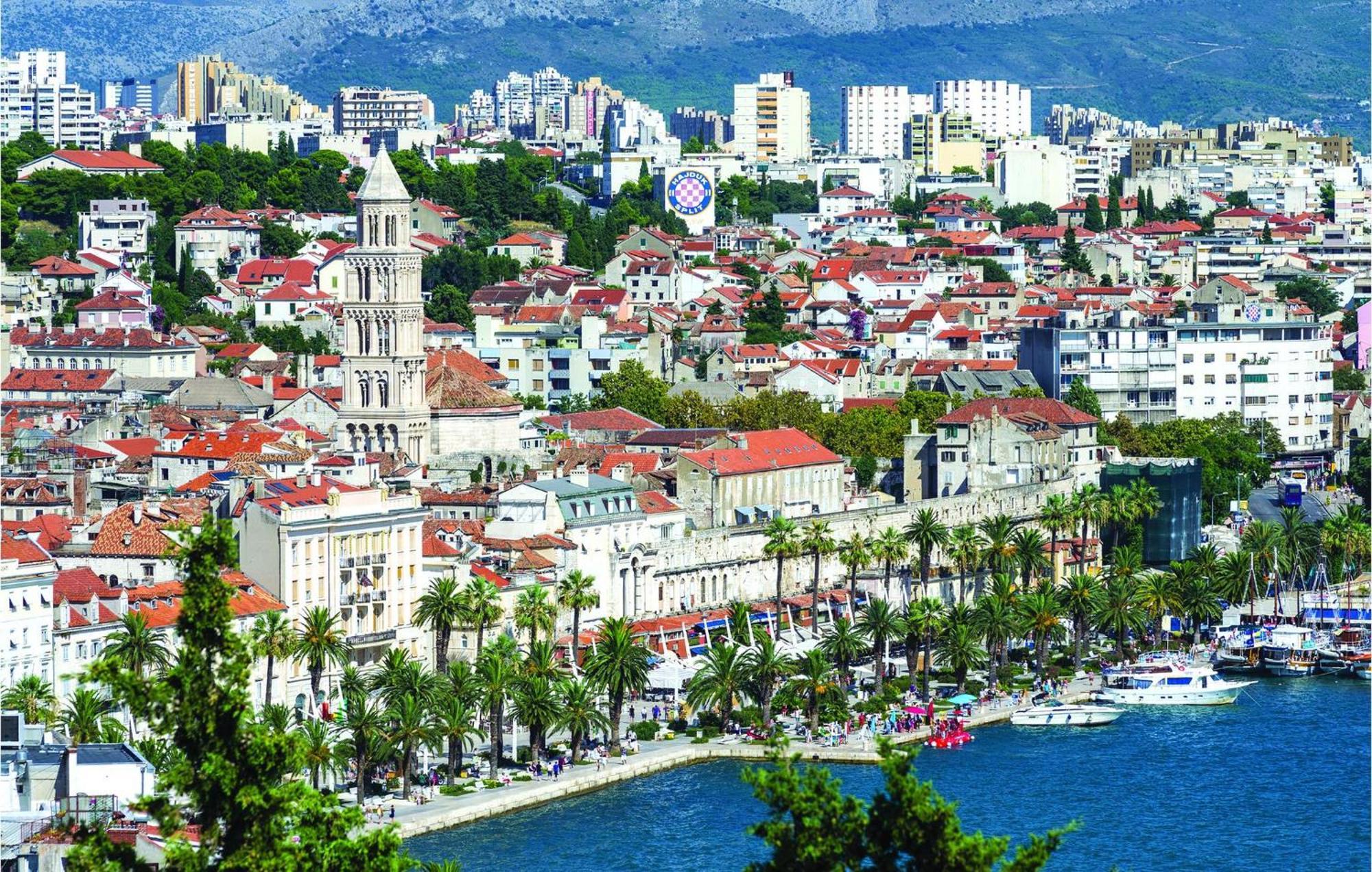 Nice Apartment In Split With Wifi Split