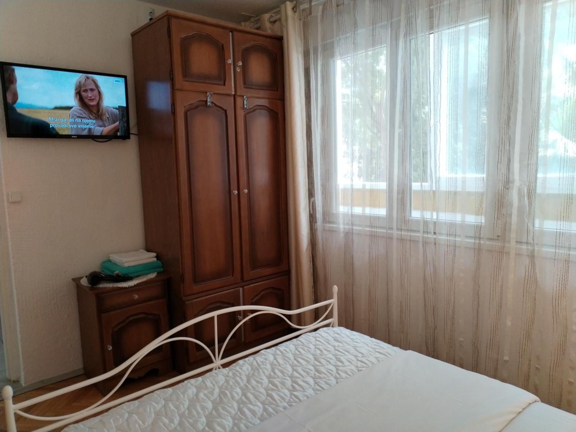 Suzana 2br With Balcony *