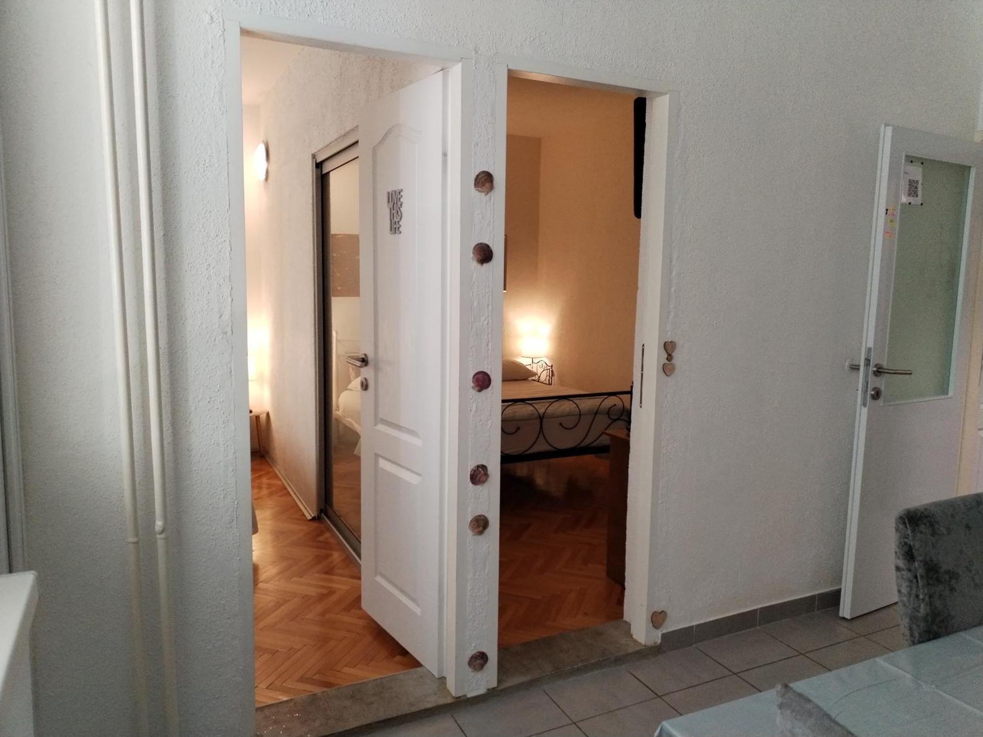 Suzana 2br With Balcony *