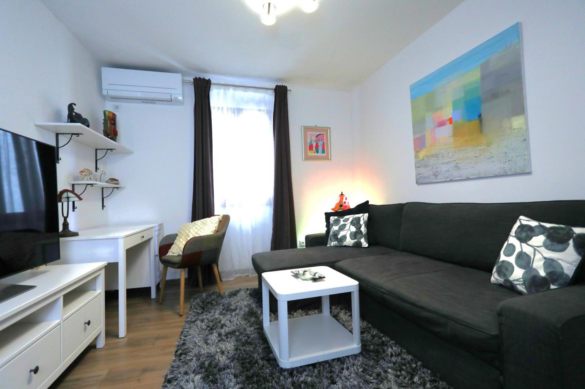 Archie Apartment