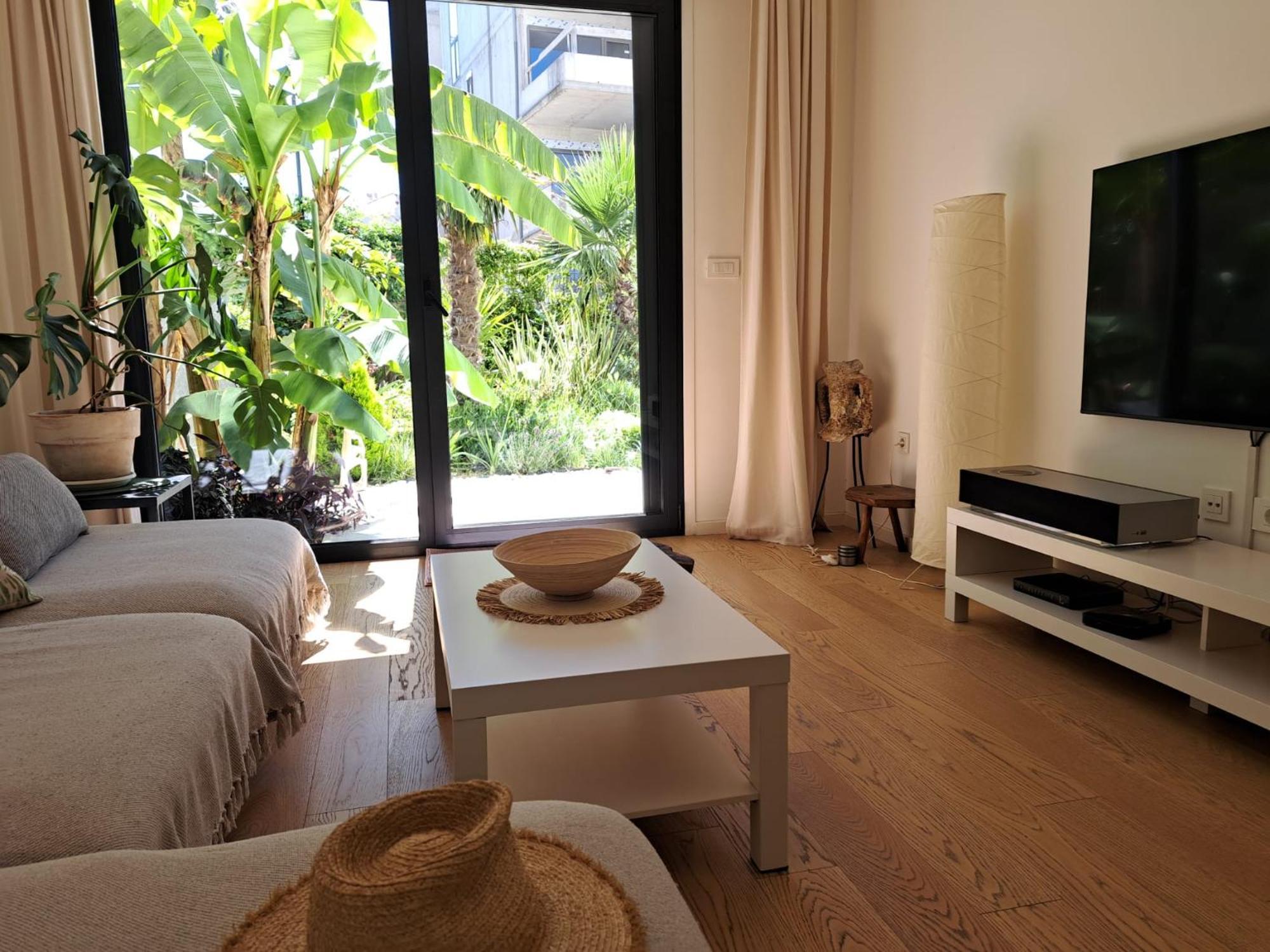 Apartamento With Private Pool Split