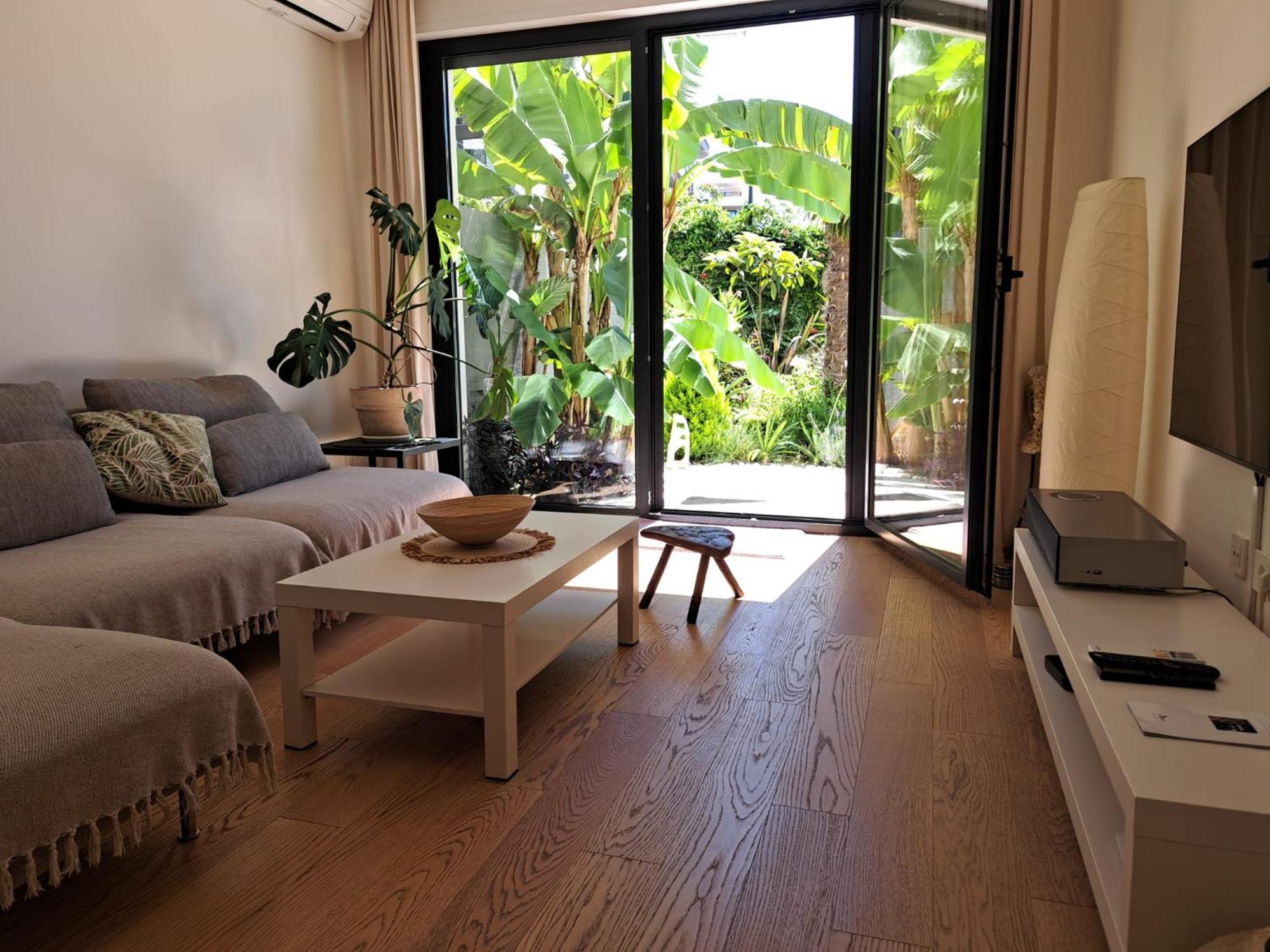 Apartamento With Private Pool