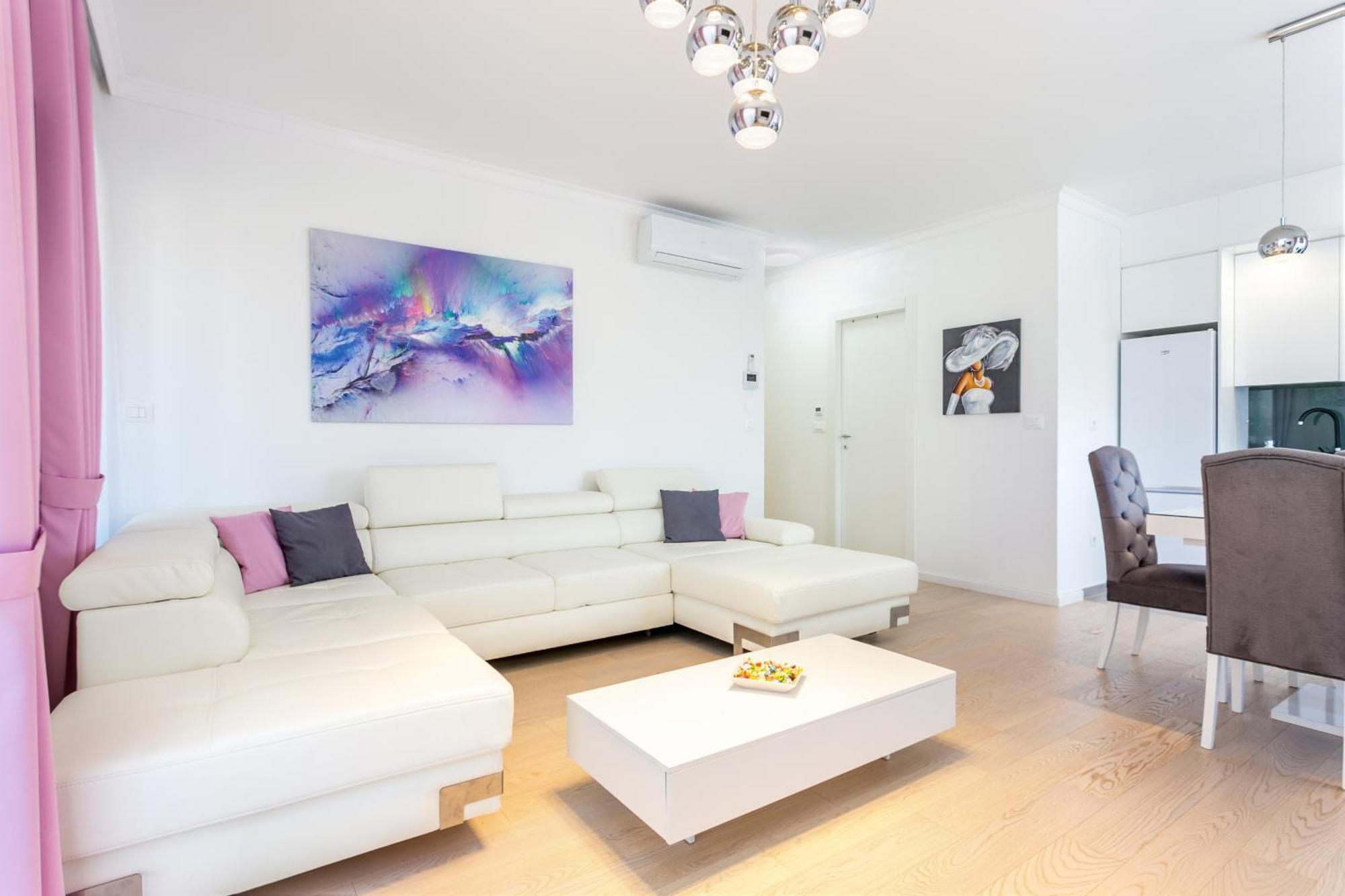 With Wifi - 22872 Apartment