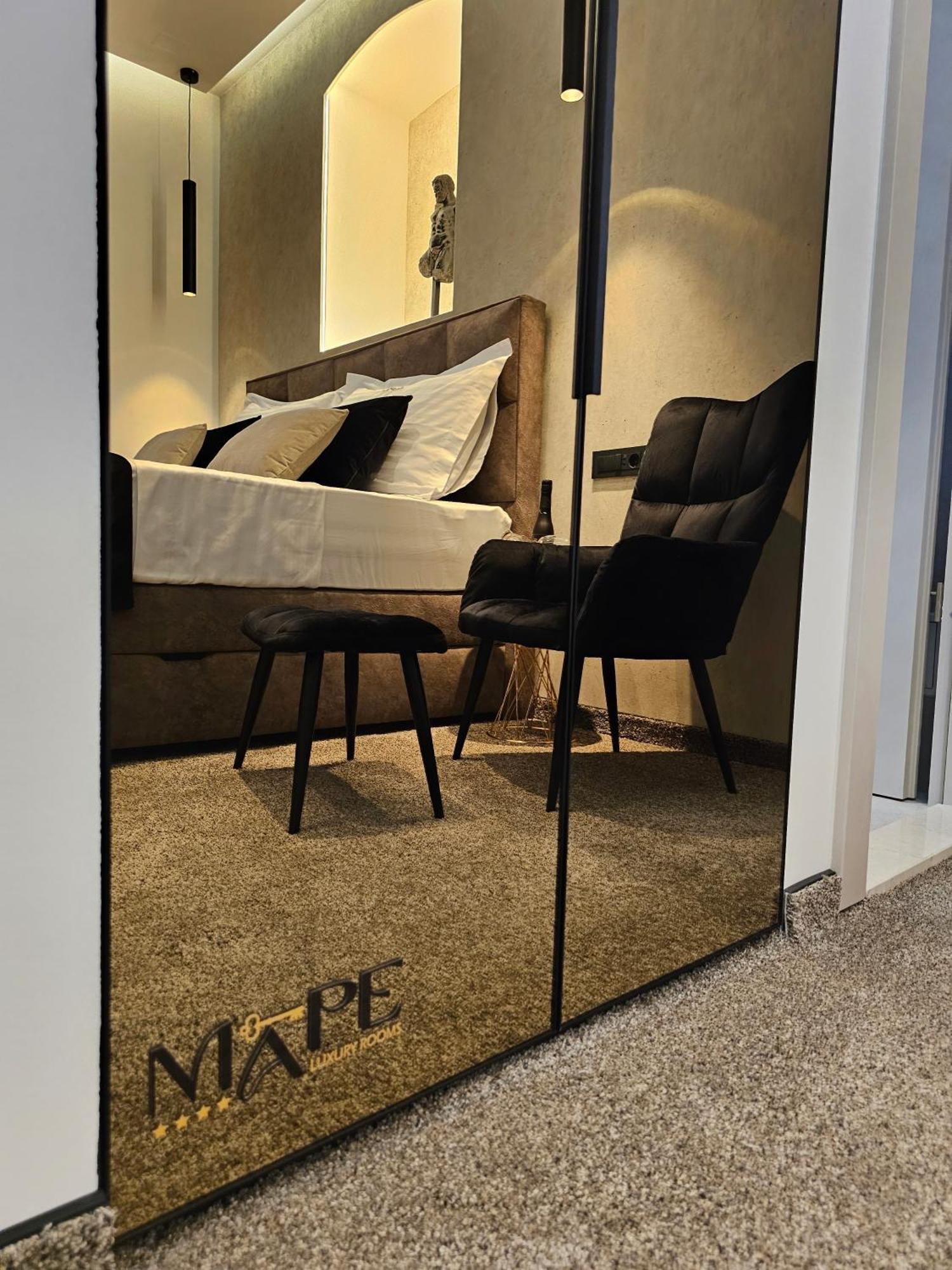 Ma Pe Luxury