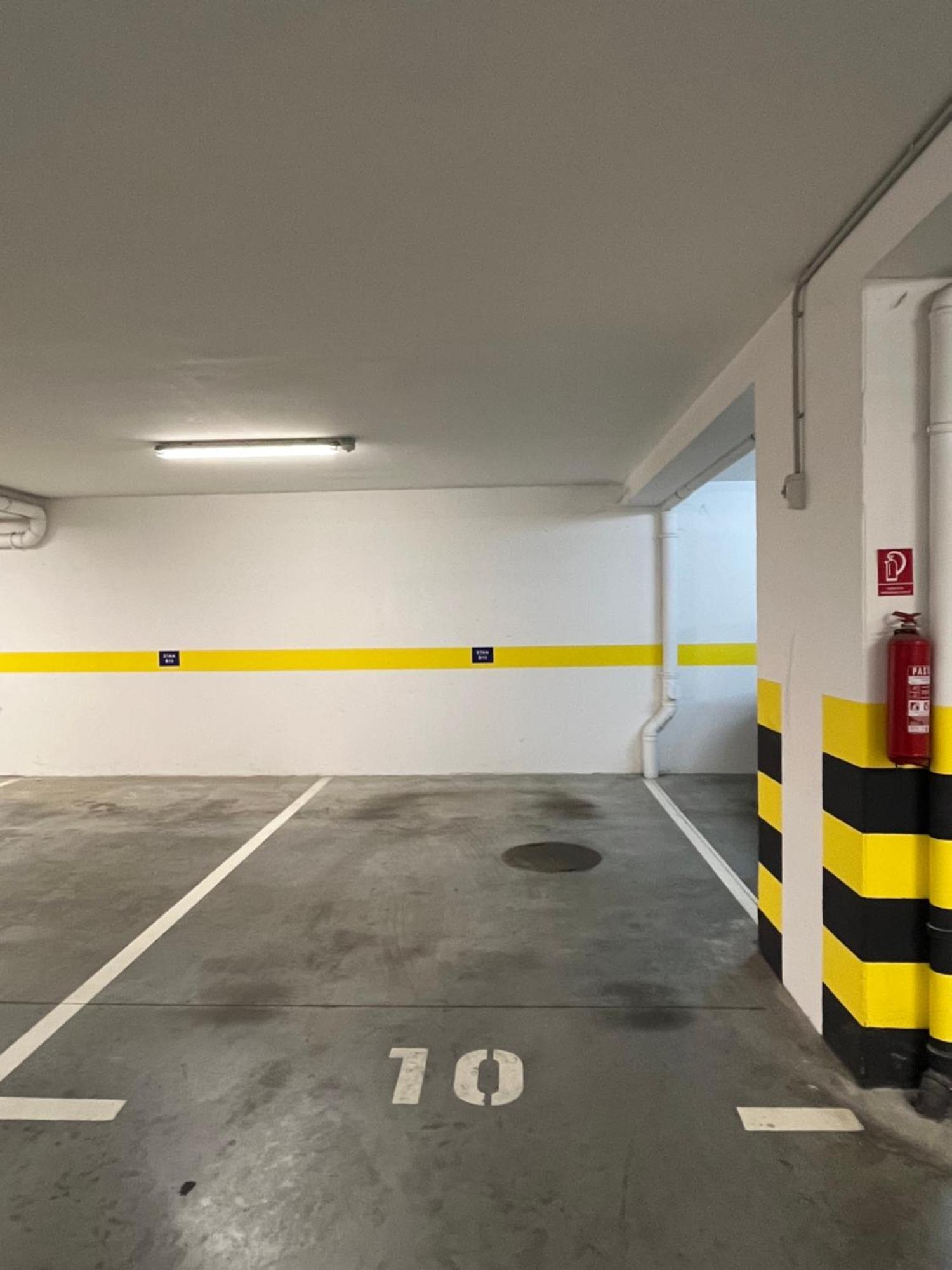 Luxury Rinos - Free Garage Parking Split