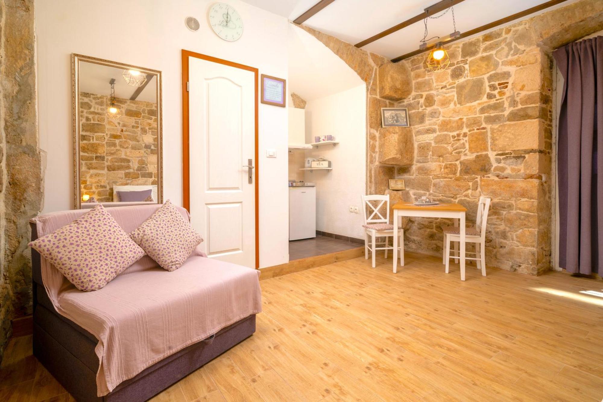 Apartment Luxe Diocletian Stones Centre